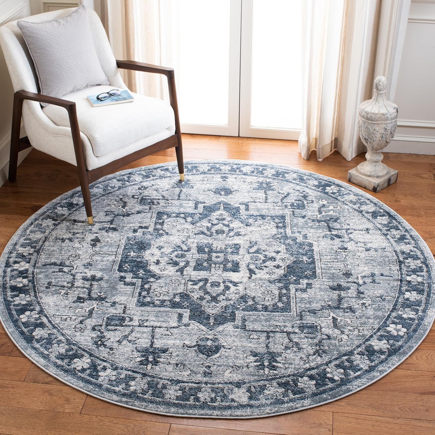 SAFAVIEH Oregon Collection Runner Rug - 2'2" x 10', Grey & Ivory, Oriental Distressed Design, Non-Shedding & Easy Care, Ideal for High Traffic Areas in Living Room, Bedroom (ORE883F)