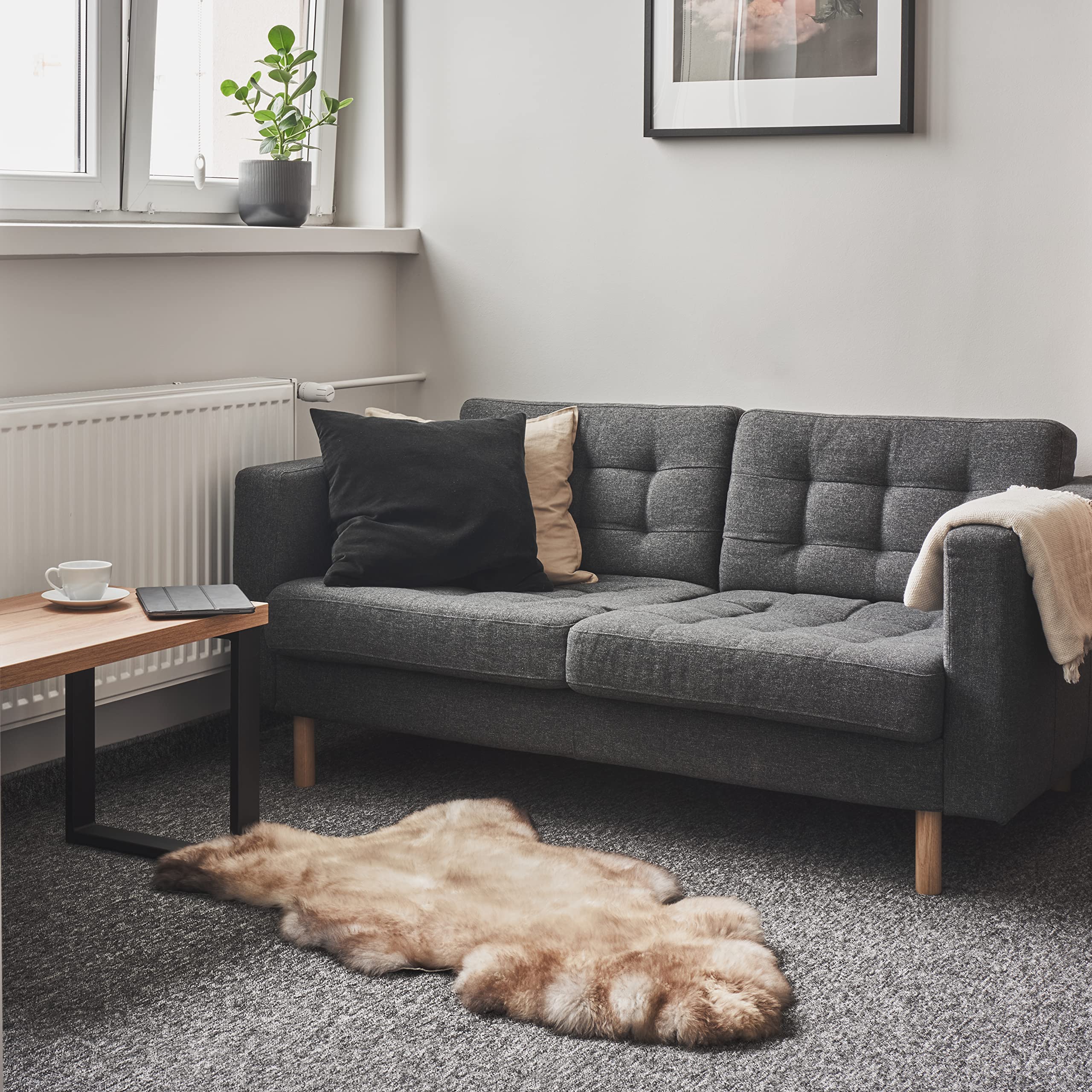 Peau de mouton mérinos véritable de qualité supérieure - Peau d'agneau véritable beige/gris chiné - 100-110 cm - Sans odeur - Pour chaise - Tapis en peau d'agneau pour canapé