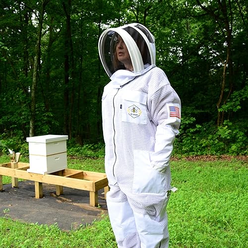 Miniatura 8 de US APIARY Traje de abeja de 3 capas con velo de esgrima un par de guantes a prueba de picaduras traje de apicultura ventilado