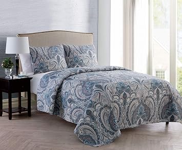 VCNY Home 3-Piece Queen/Full Size Bedding Set - Quilt & 2 Shams | Cozy Bedspread Coverlet & Pillows | Soft & Lightweight | Embossed Bohemian Style | Comforter Alternative | Easy Care | Lawrence Blue