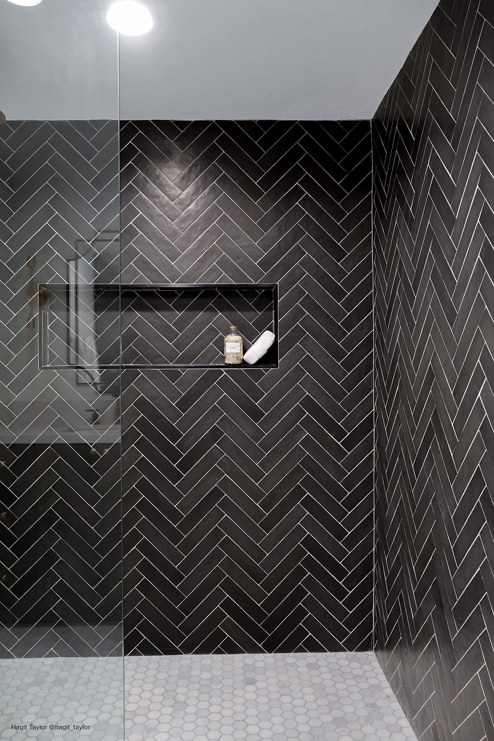 Bedrosians Makoto Matte Ceramic Tile 2.5" x 10", Kuroi Black (34-Pack, 5.38 SF)