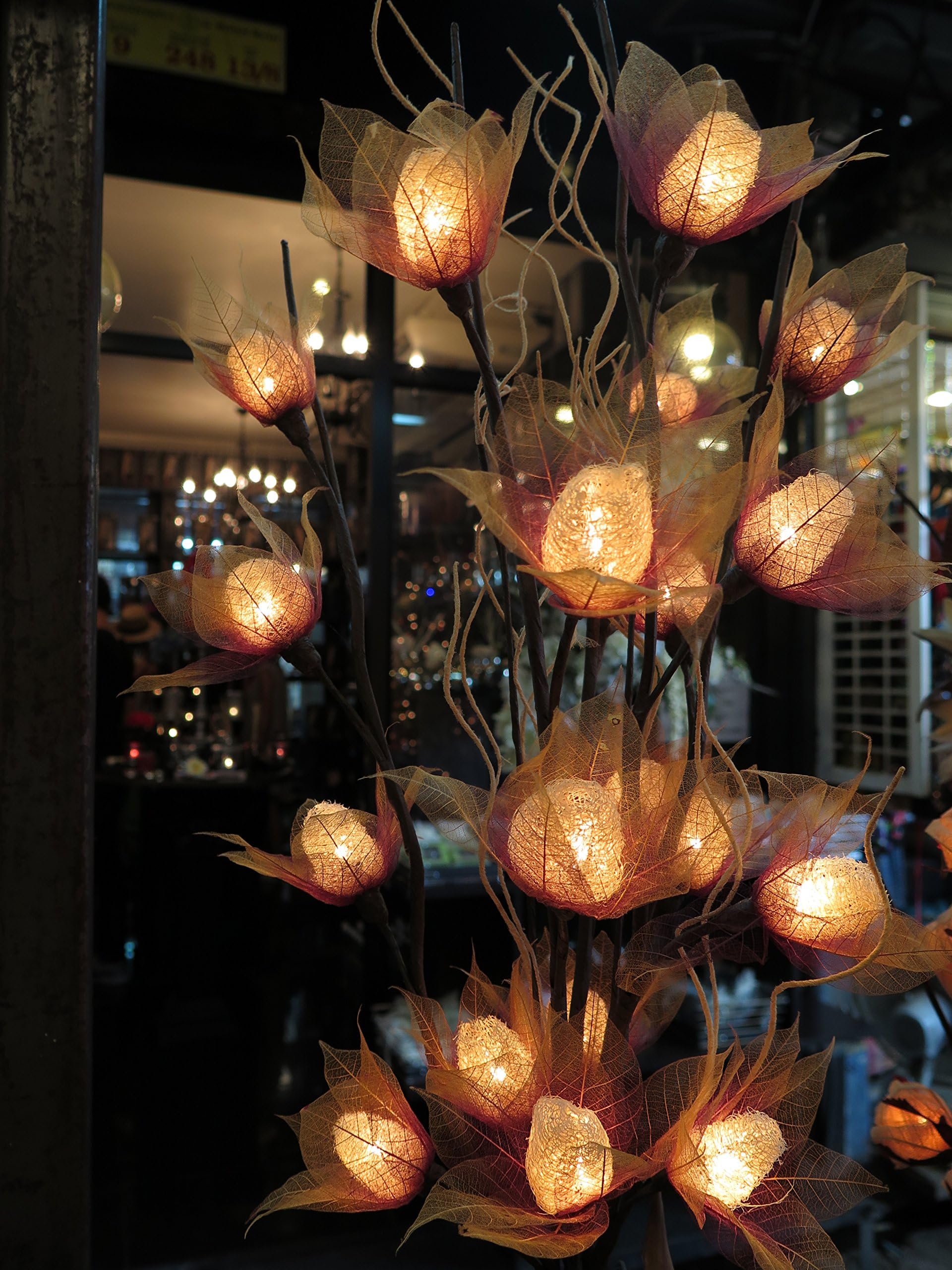 Luffa Artificial Flowers Lamps, Vase/Floor/Table Lamps, Night Light, Wedding Lighting, Home Decor, Gift, Made of Luffa Natural Fiber, Paper, Fabric, 20 Light Bulbs, 33 Inch