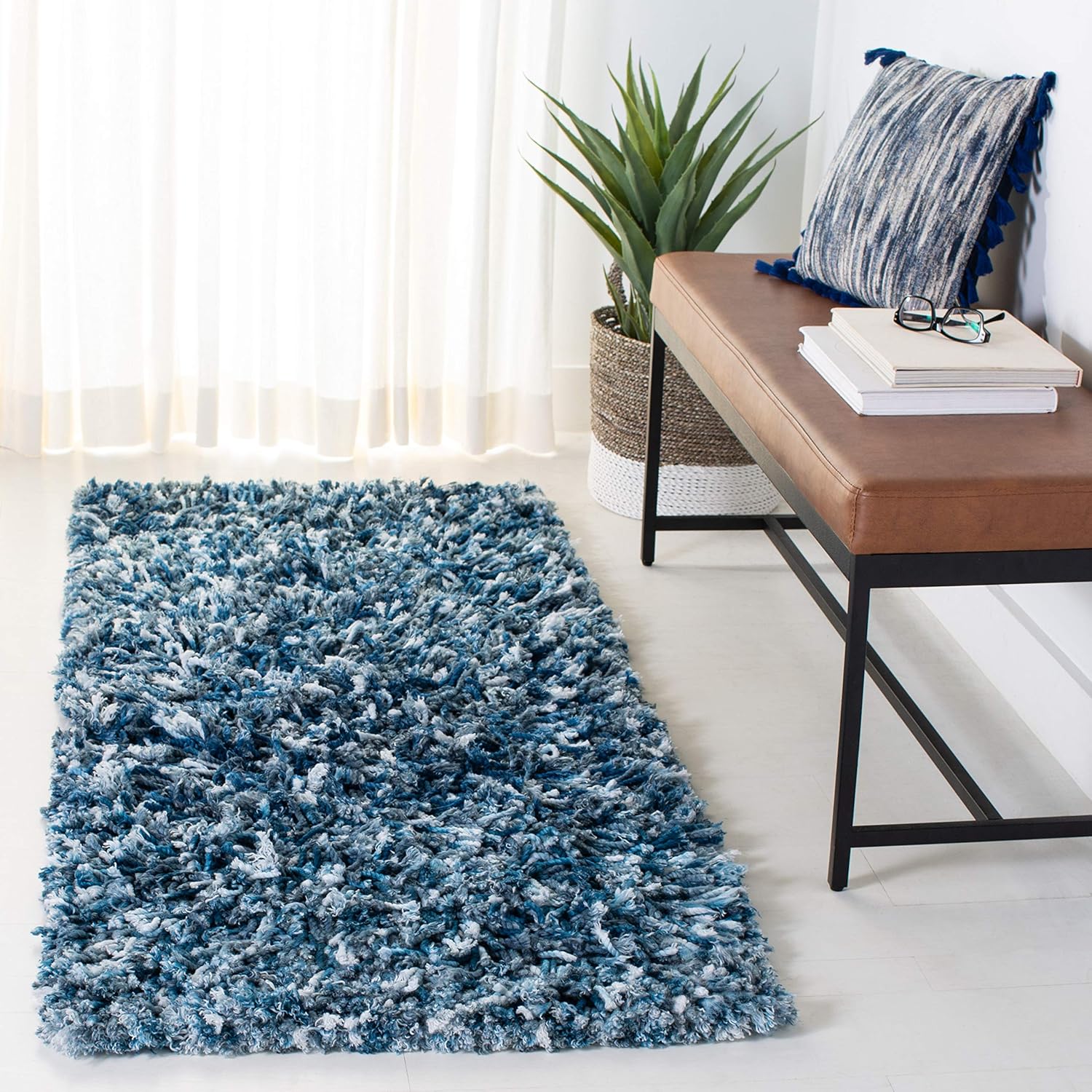 SAFAVIEH Rio Shag Collection Runner Rug - 2'3" x 6', Navy & Ivory, Handmade, 1-inch Thick Ideal for High Traffic Areas in Living Room, Bedroom (SG960N)