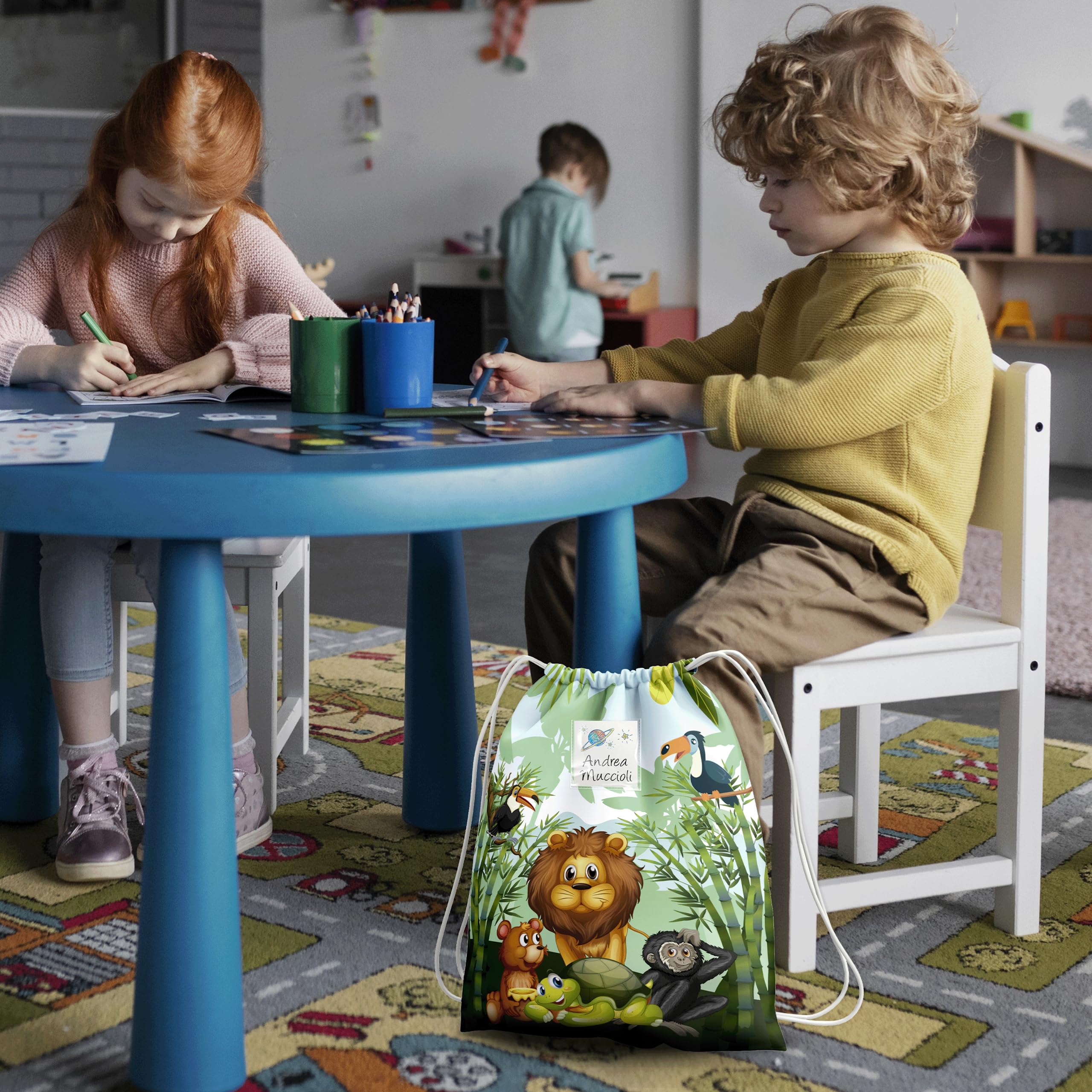 KAÏDENSÏ Sacca Asilo con Nome Personalizzata Giungla - Zainetto Asilo Nido 32x40 cm con Tasca Interna 20x10 cm - Zaino Asilo Bambino Originale per Bambini Piccoli