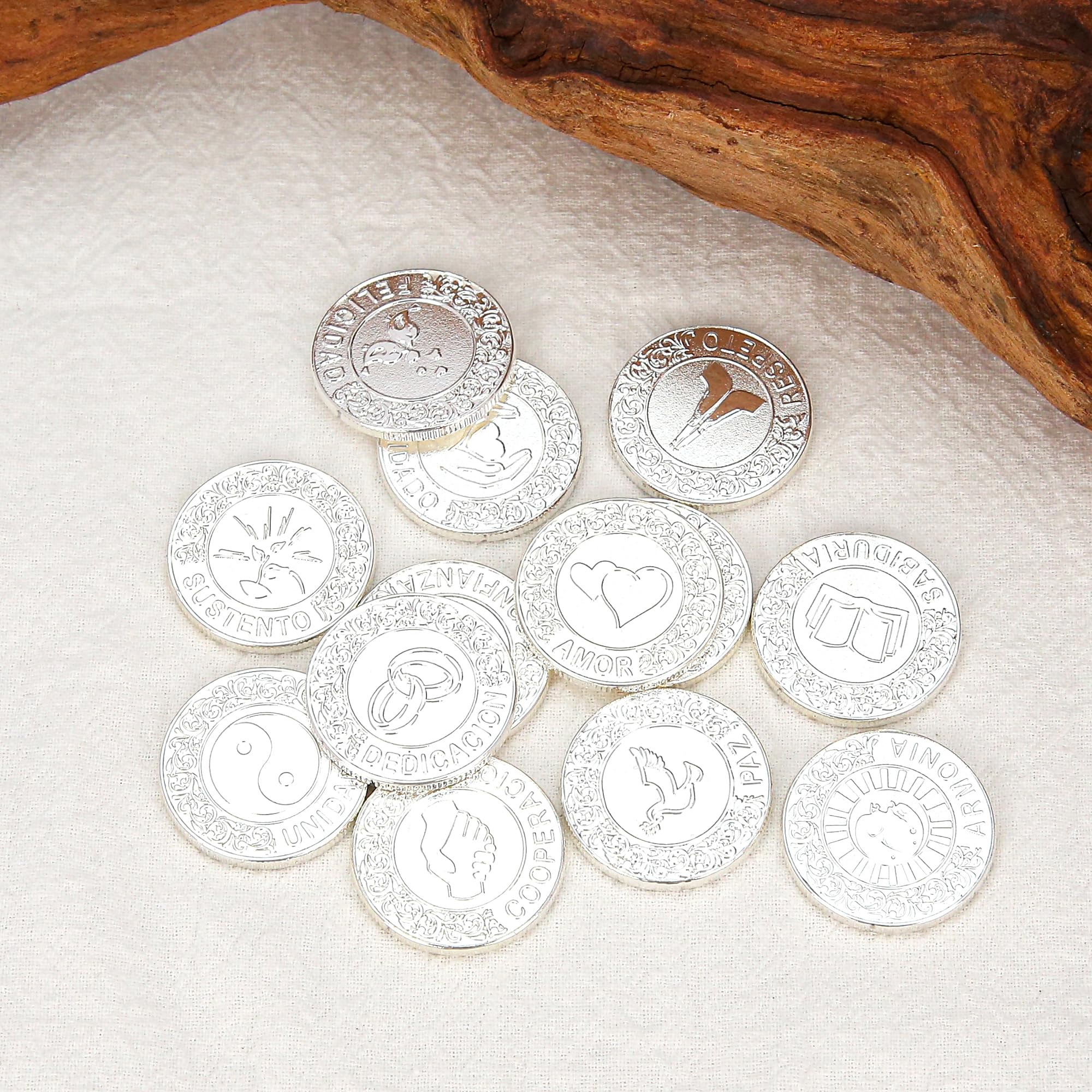 TINGKU Monedas de plata española de boda católica, Centros de mesa para bodas, recuerdos para boda con caja en forma de corazón de diamante (Silver)