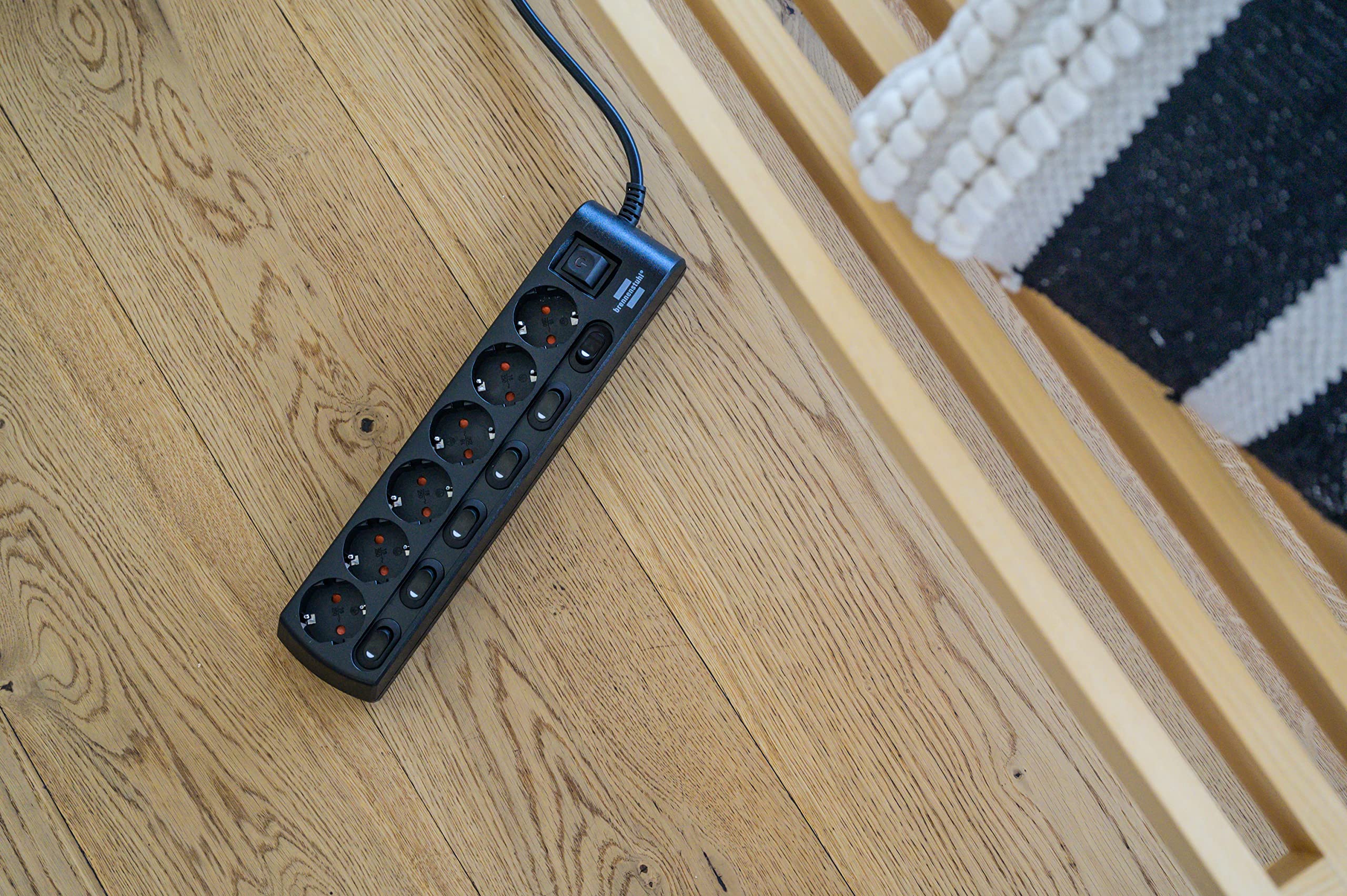 Brennenstuhl regleta de enchufes con 6 Tomas de Corriente (regleta eléctrica con 1x Interruptor Principal y 6X interruptores para aparatos, Cable de 2m, Mayor protección contra contactos) Negro