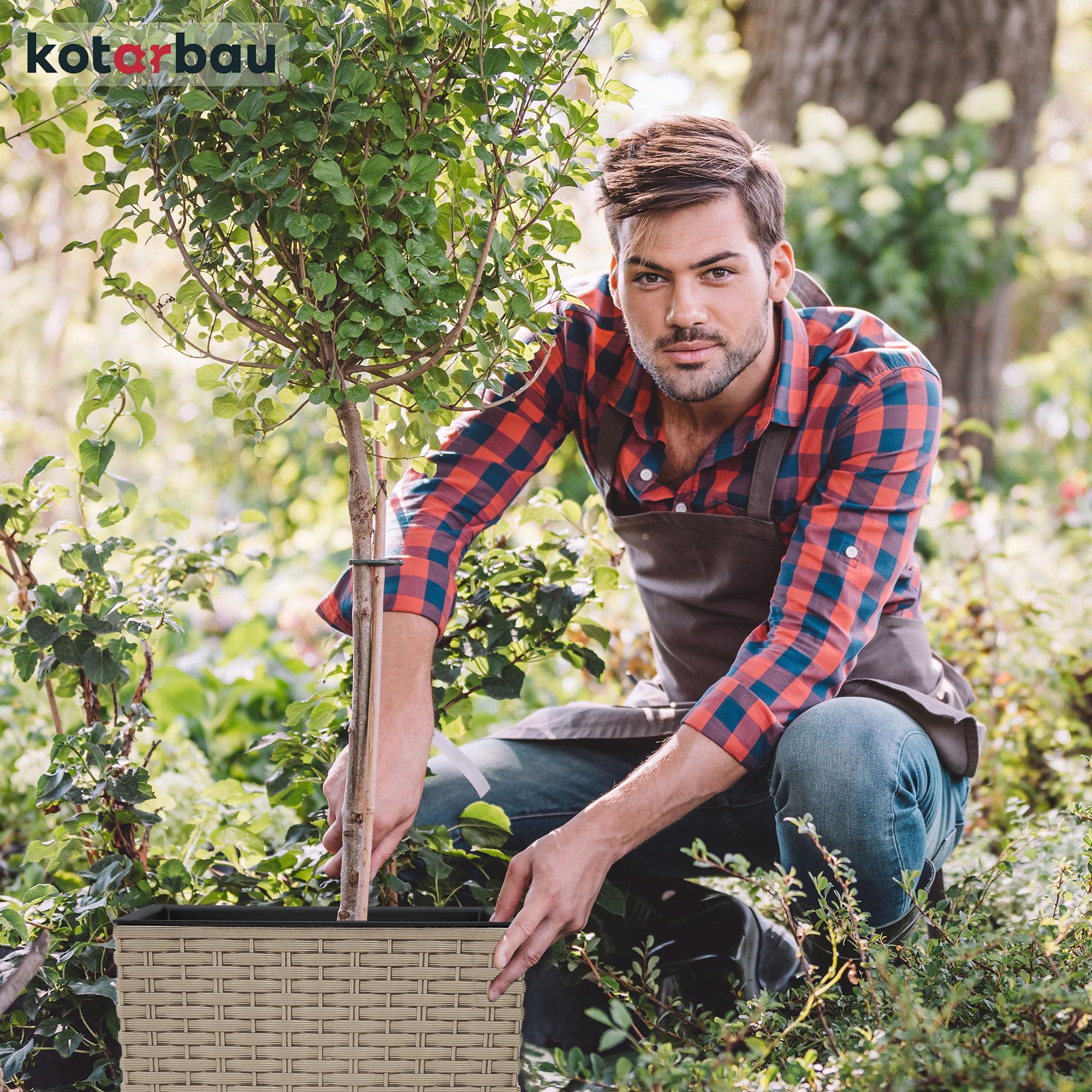 KOTARBAU® Set di 2 vasi da fiori 15,8 L Altezza: 27 cm Mocca. Vaso per piante in plastica con sottovaso. Set di vasi da fiori come in rattan. Adatto per interni ed esterni