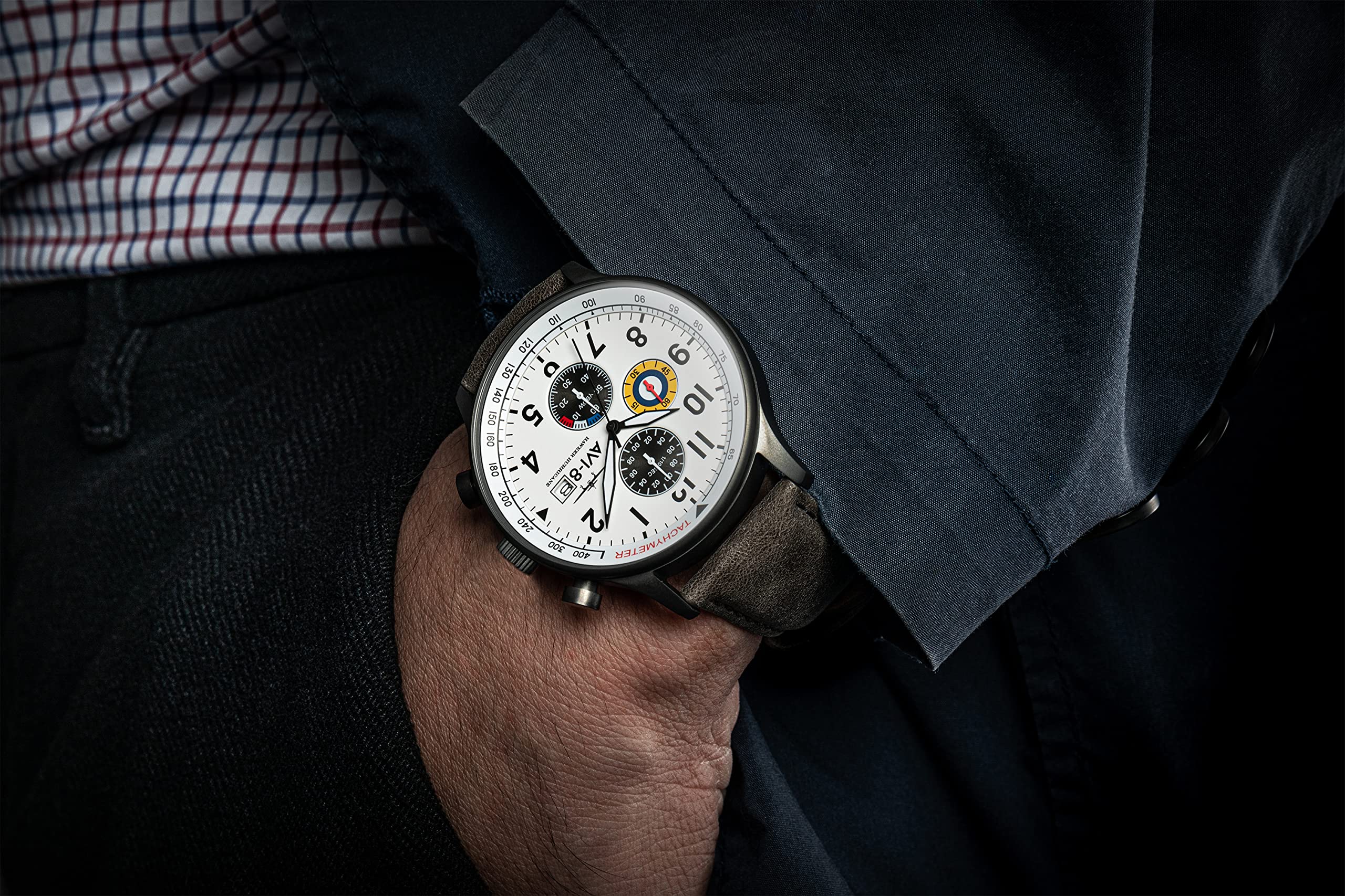 AVI-8 Hawker Hurricane AV-4011 - Reloj cronógrafo clásico para Hombre de 43,5 mm con Correa de Piel, Blanco/Gris, Cronógrafo
