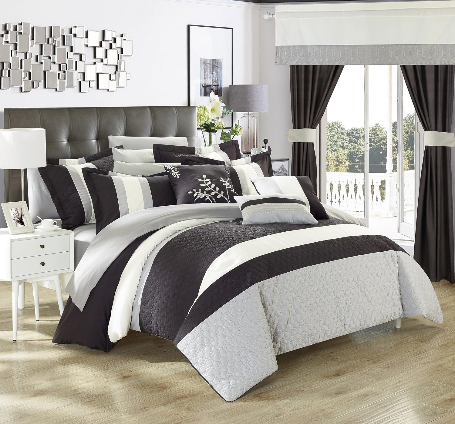 24 Piece Comforter Setnull