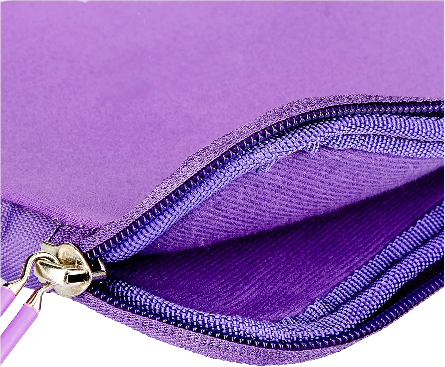 Amazon Basics 13.3-Inch Laptop Sleeve, Protective Case with Zipper - Purple