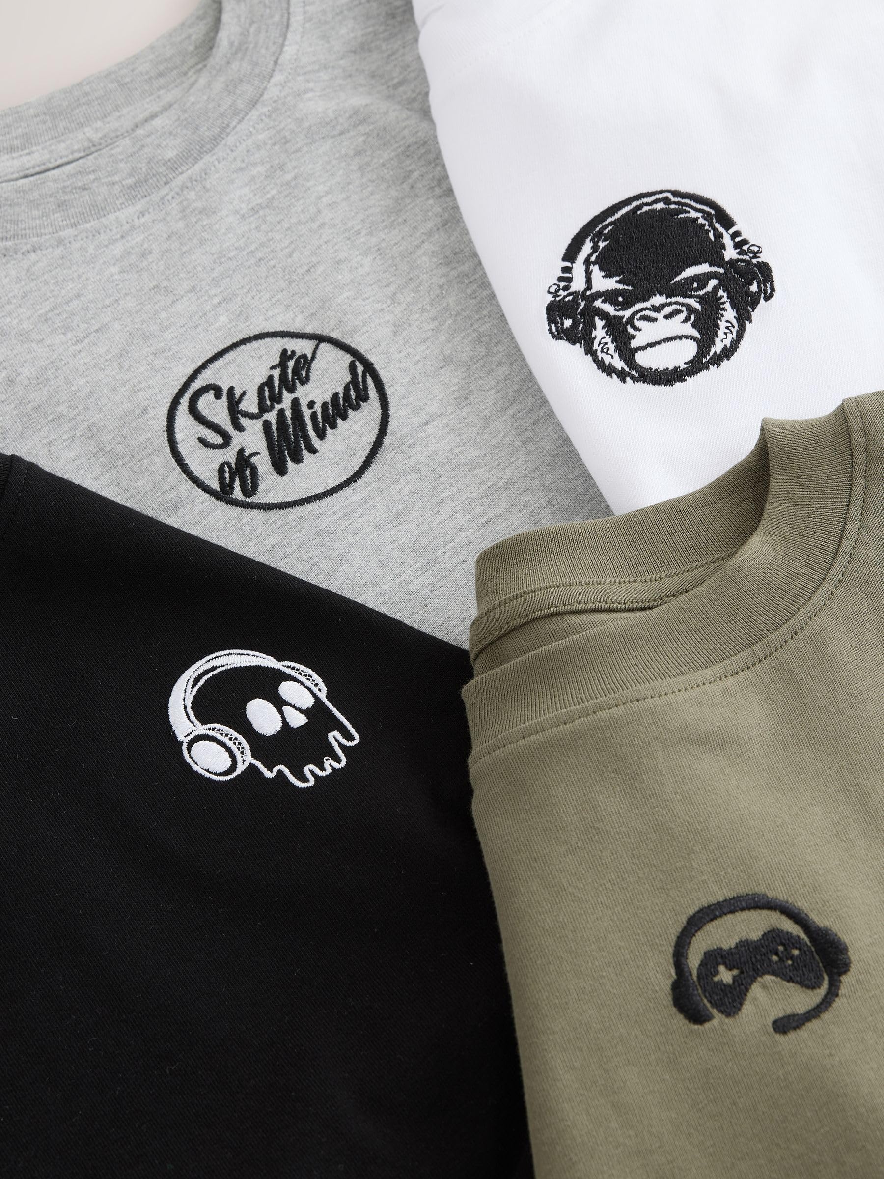 NEXT Jungen 4er-Pack Langarmshirts mit Kleiner Grafik