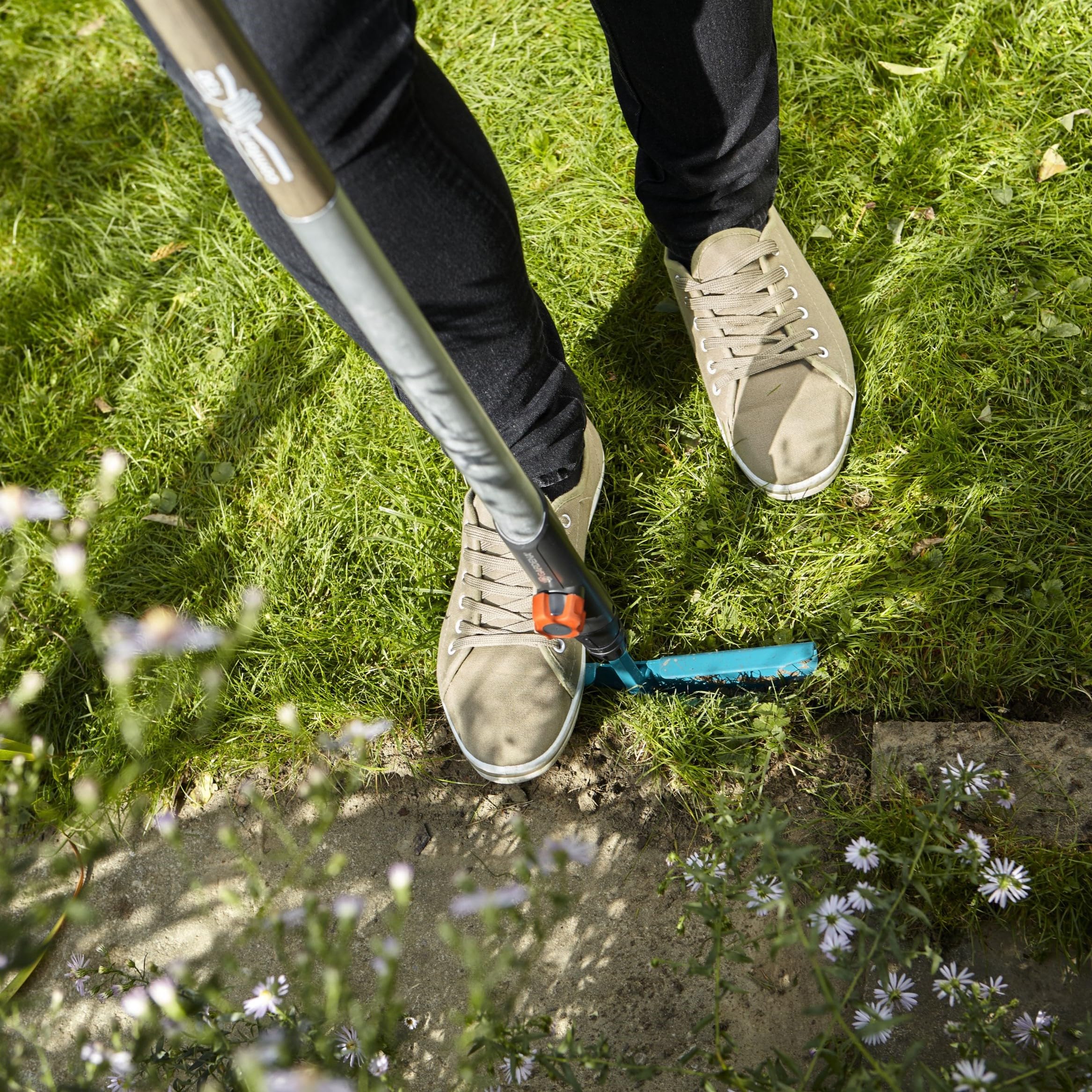 Gardena Dresse-Bordures Combisystem de Taille-Bordures de pelouse Pratique avec Lame en Acier résistant à la Corrosion, pour Tous Les Manches CS (3149-20)