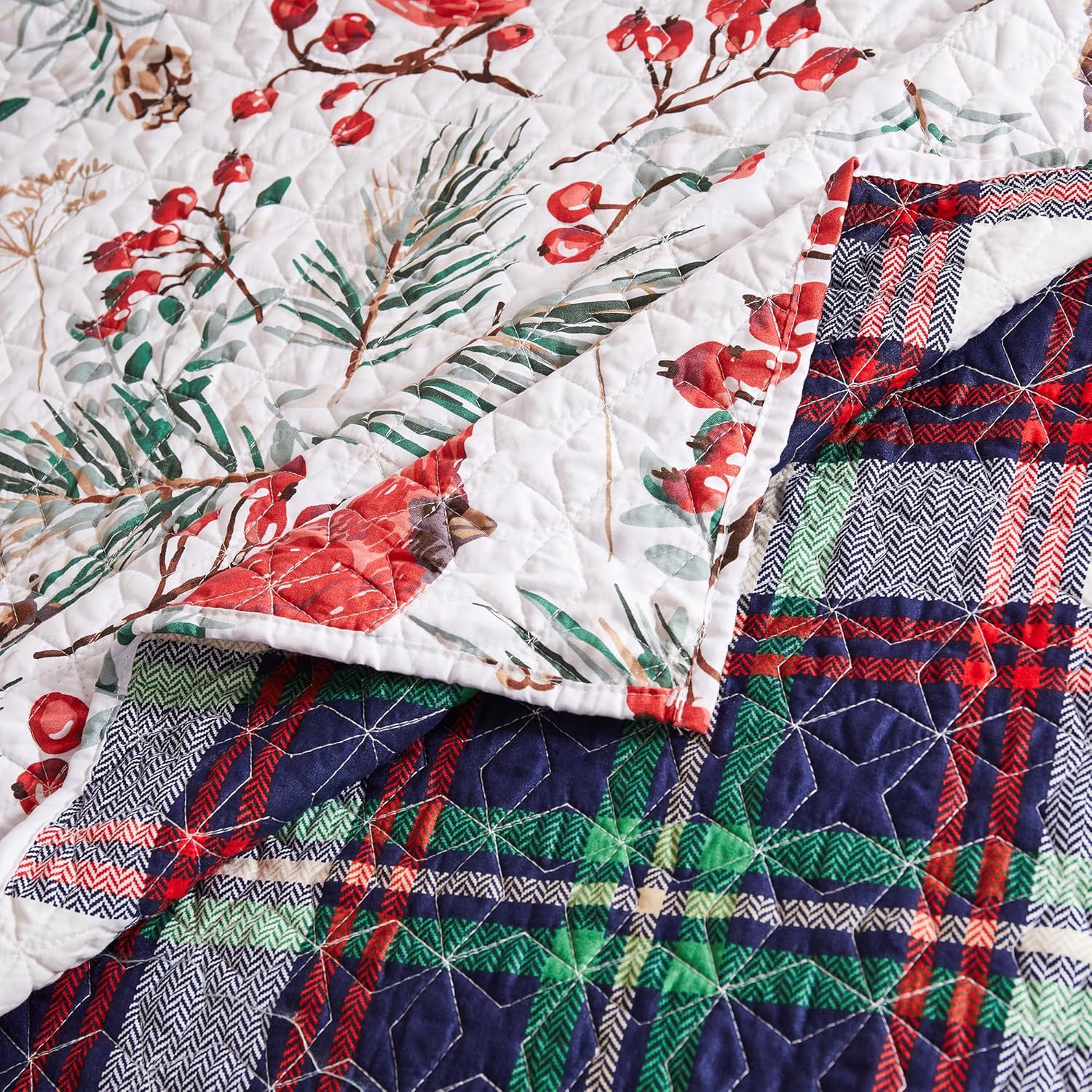 Greenland Home Cardinal Plaid Winter Wonderland Reversible Quilt Set, 3-Piece Full/Queen