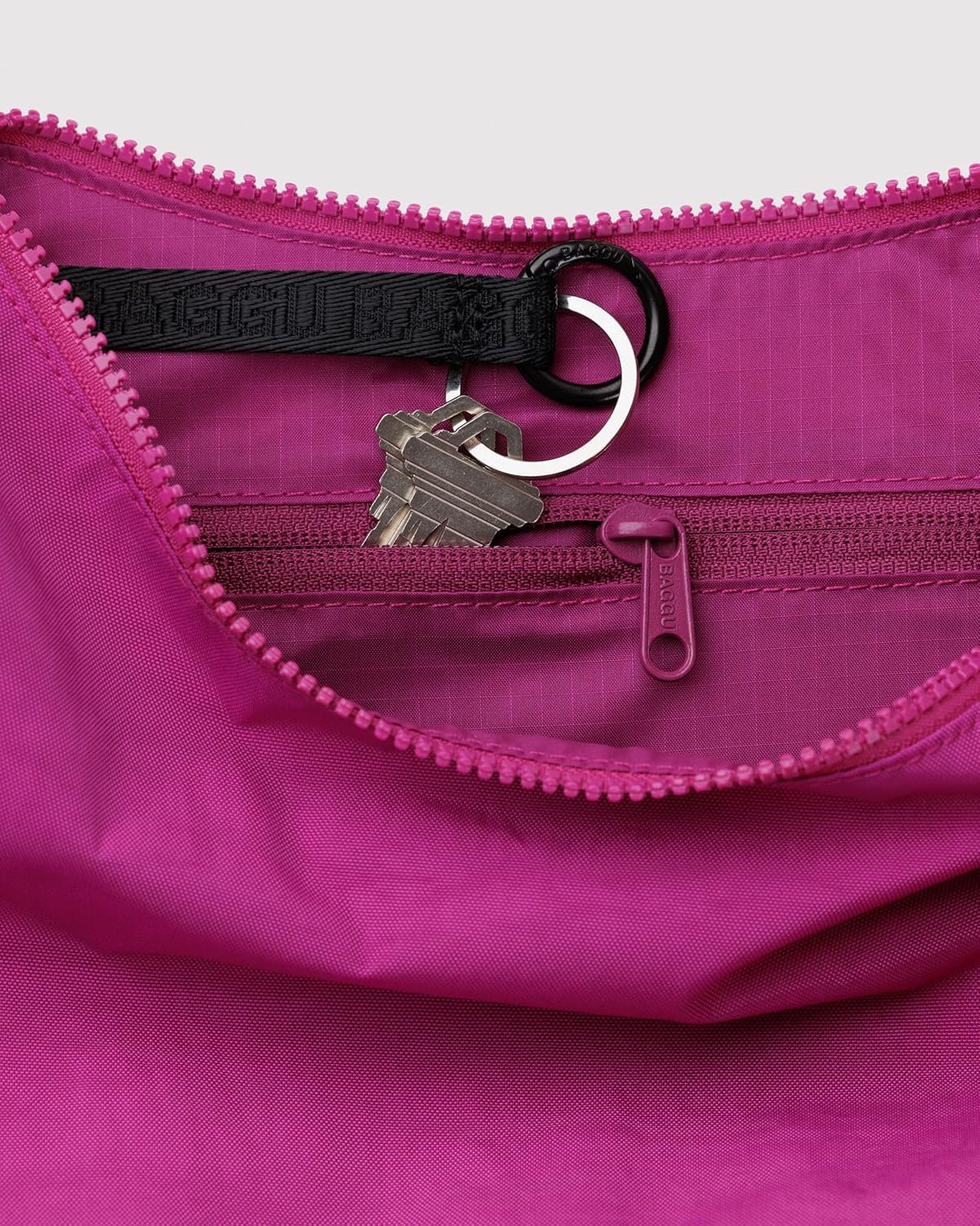 BAGGU Medium Nylon Crescent Bag