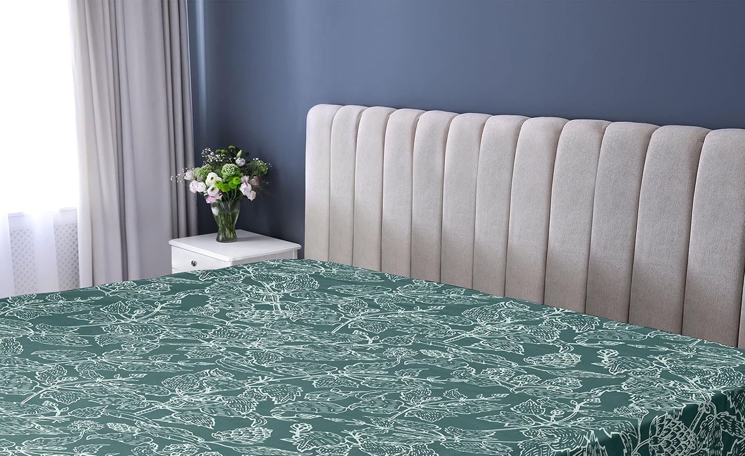 Ambesonne Forest Fitted Sheet, Tropical Inspired Outlines of Jungle Boho with Flowers and Leaves Art, Decorative Soft Fabric Bedding All-Round Elastic Pocket, Queen Size, Teal and Almond Green