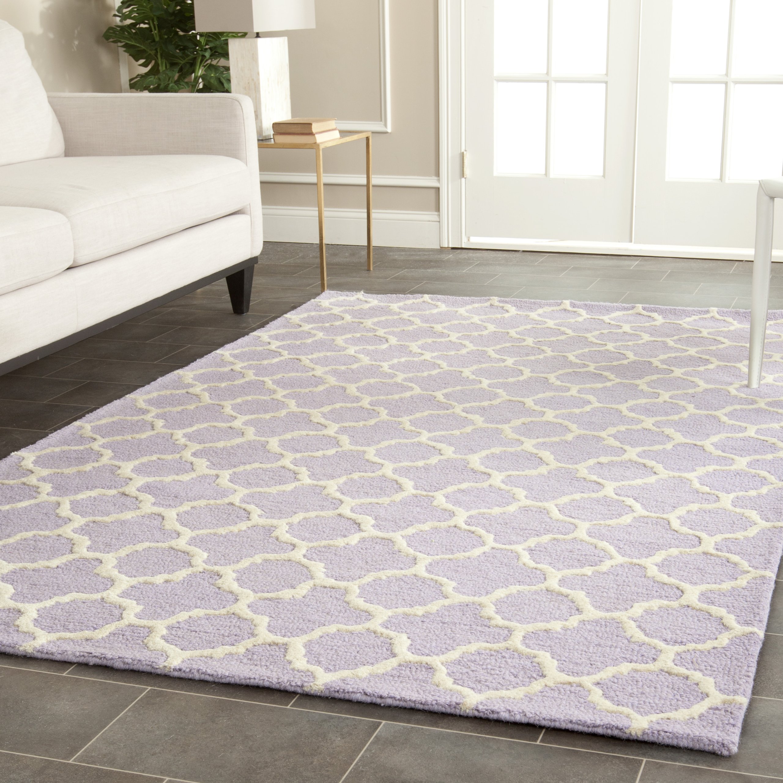 SAFAVIEH Cambridge Collection Accent Rug - 4' x 6', Lavender & Ivory, Handmade Moroccan Wool, Ideal for High Traffic Areas in Entryway, Living Room,