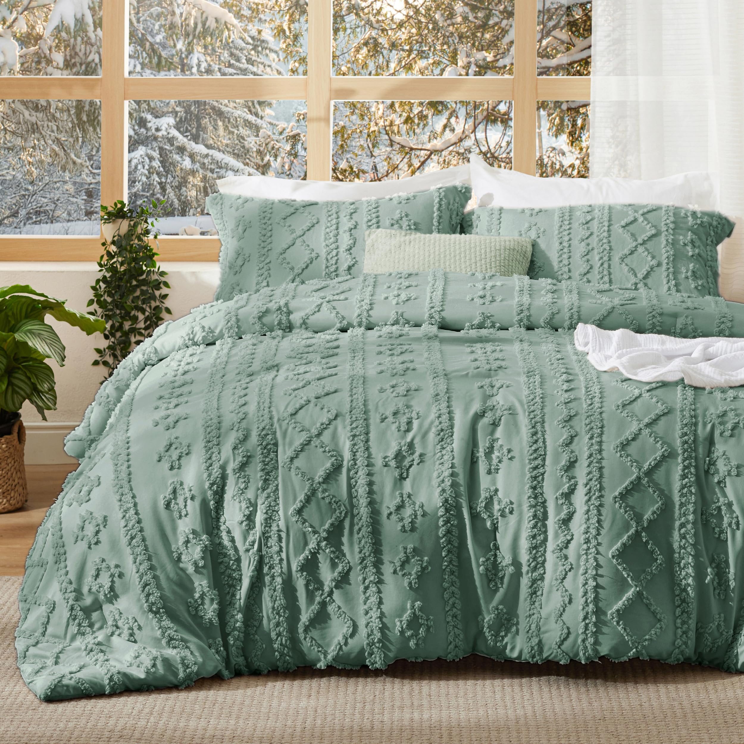 Bedsure Tufted Boho Comforter Set Full Size - Green Boho Bed Set, GentleSoft™ 3 Pieces Farmhouse Shabby Chic Embroidery Bedding, Gifts for Woman, Soft