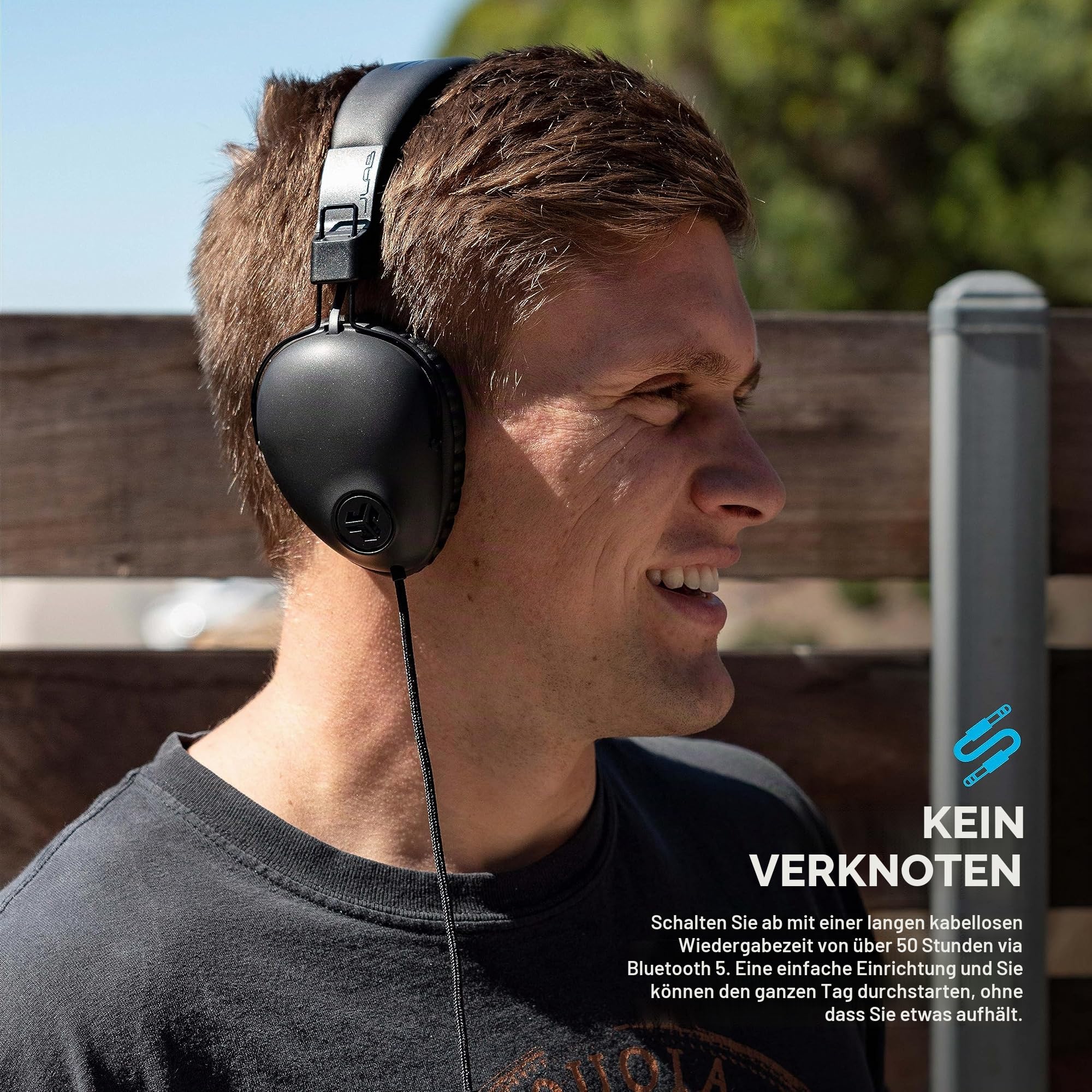 JLab Studio Pro Over-Ear Kopfhörer, Kabelgebundene Kopfhörer - Kabel ohne Verwicklungen - Ultra-Plüsch Kunstleder mit Cloud Foam Polstern - 40mm Neodym-Treiber mit C3 Sound, Schwarz