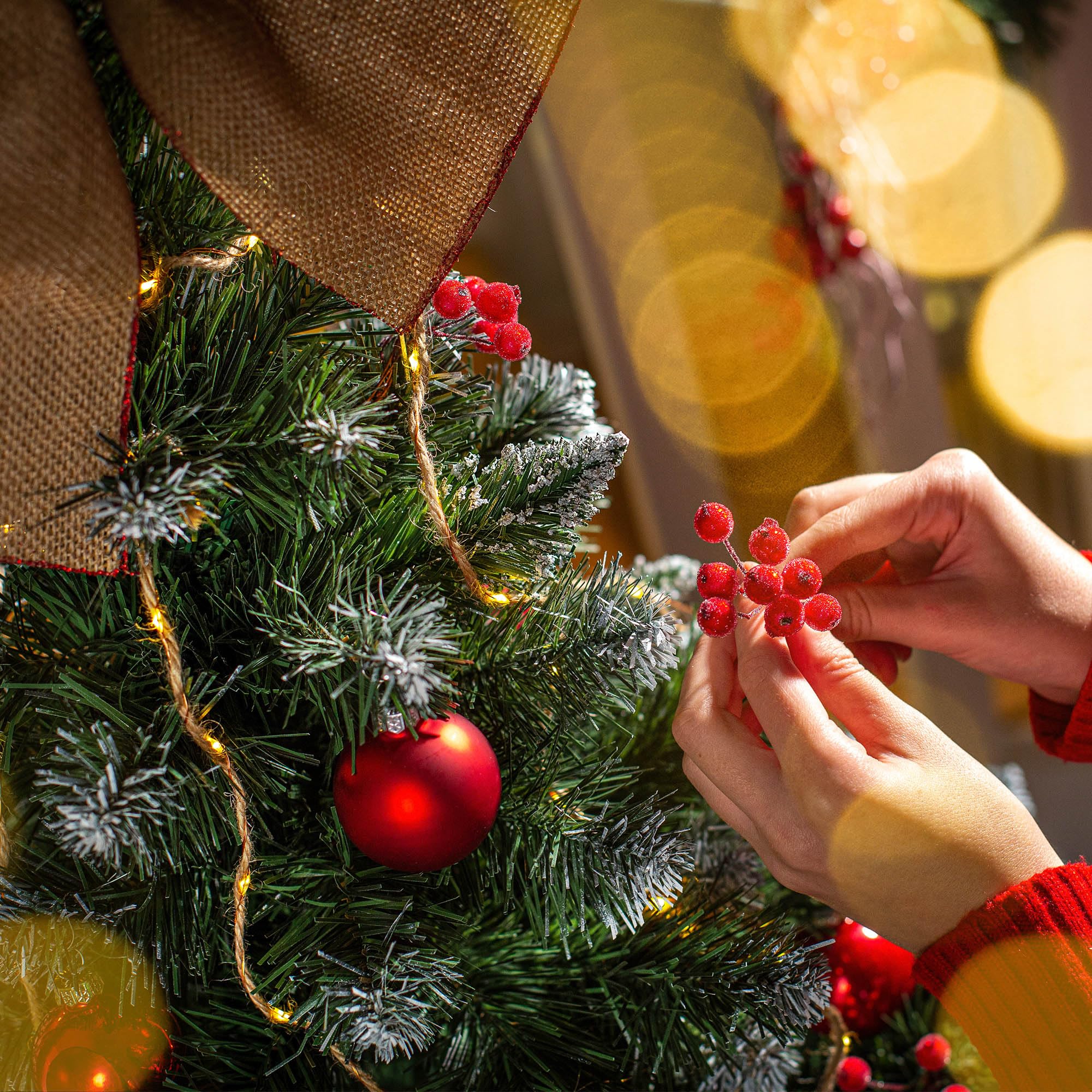 KADAX Sapin de Noël artificiel 160 cm - Pin avec tronc naturel et pointes enneigées - En PVC avec support stable - Décoration de Noël (Anni 160 cm)
