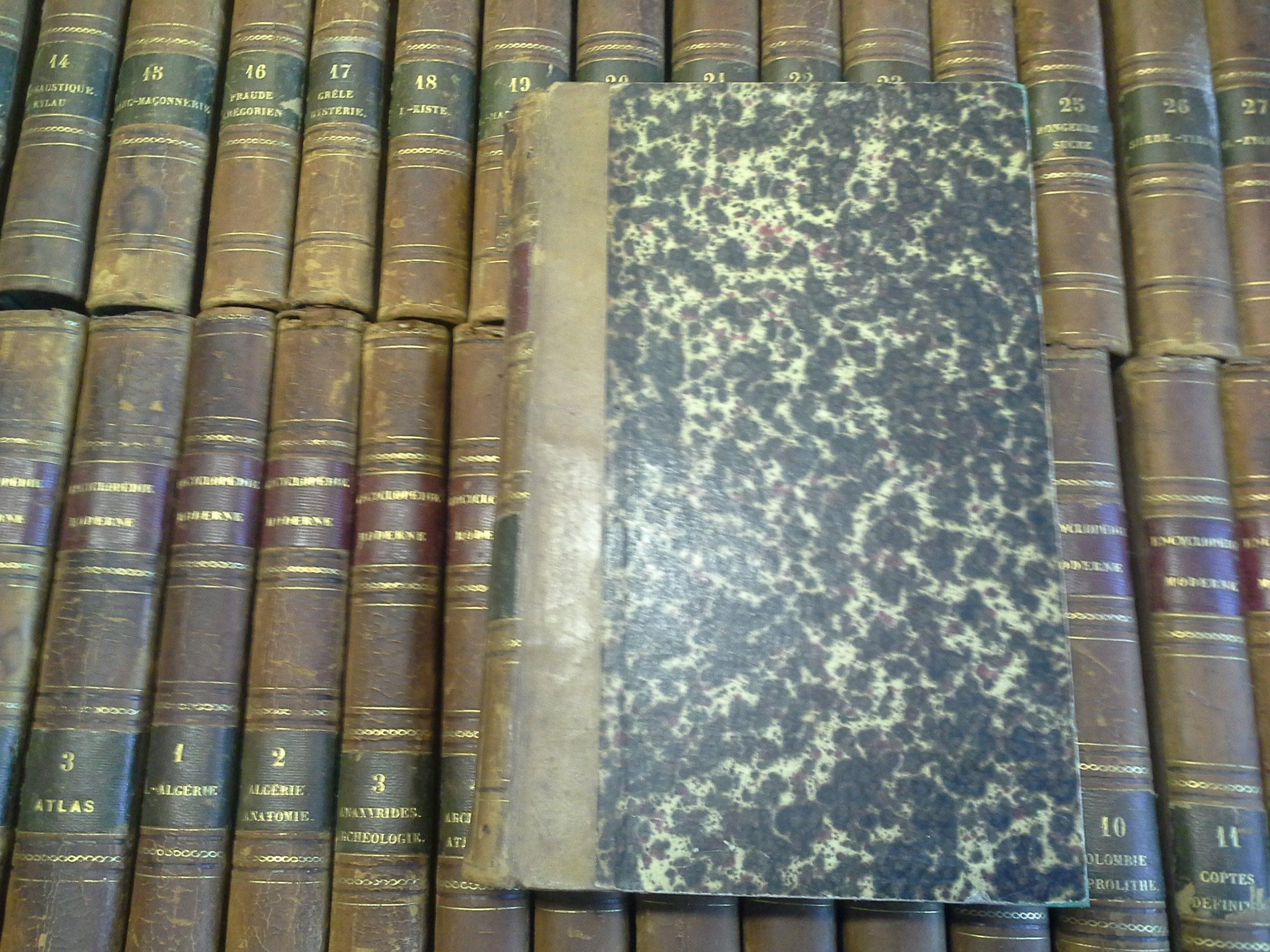 encyclopédie moderne dictionnaire abrégé des sciences, des lettres, des arts de l'industrie, de l'agriculture et du commerce nouvelle édition entièrement refondue et augmentée de près du double complet en 30 volumes