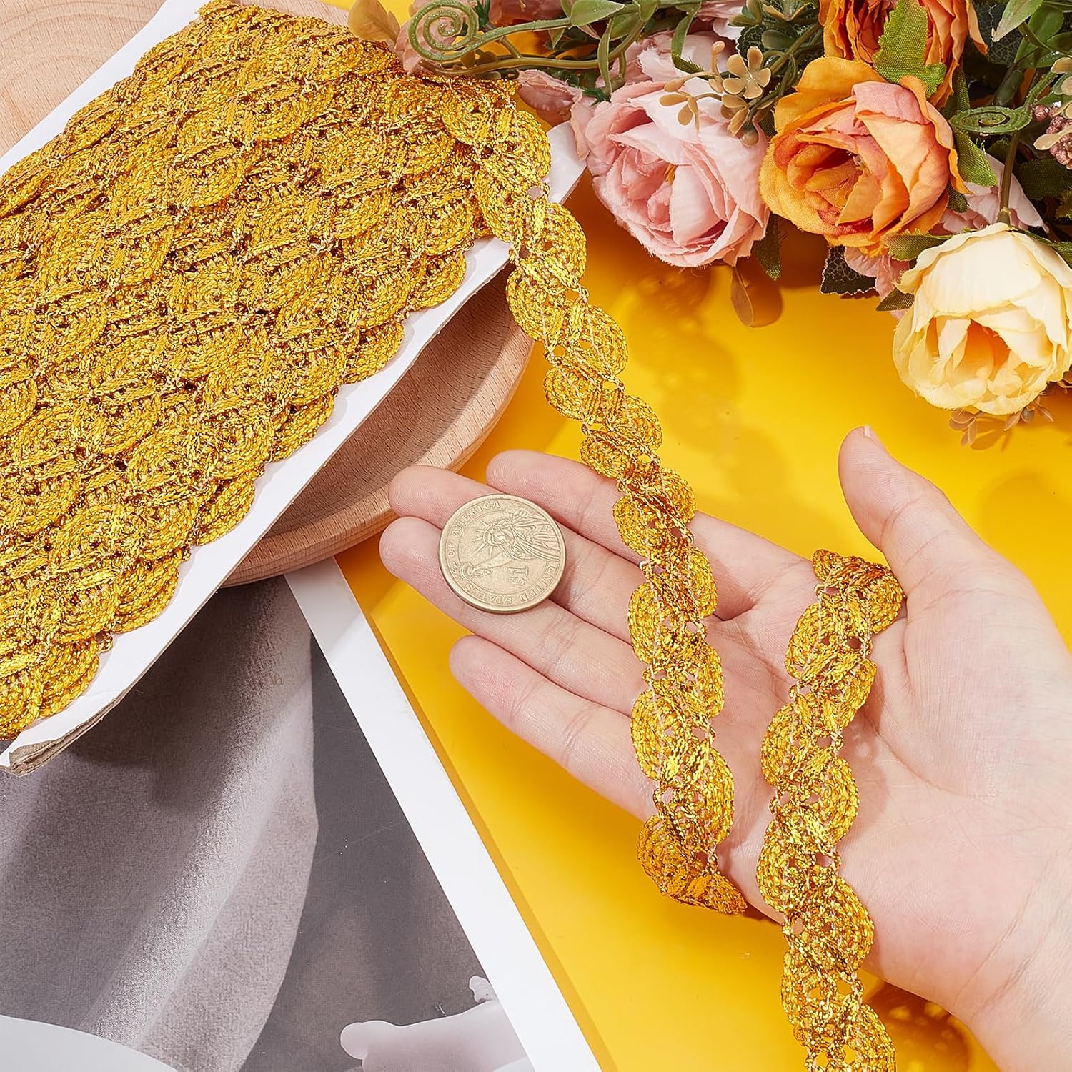 20 Yards 0.9 Inch Metallic Rick Rack Trim, Glitter Gold Wave Sewing Bending Fringe Trims, Zig Zag Ribbon Woven Braid Trimming for Costumes Curtain Craft Supplies Party Decorations