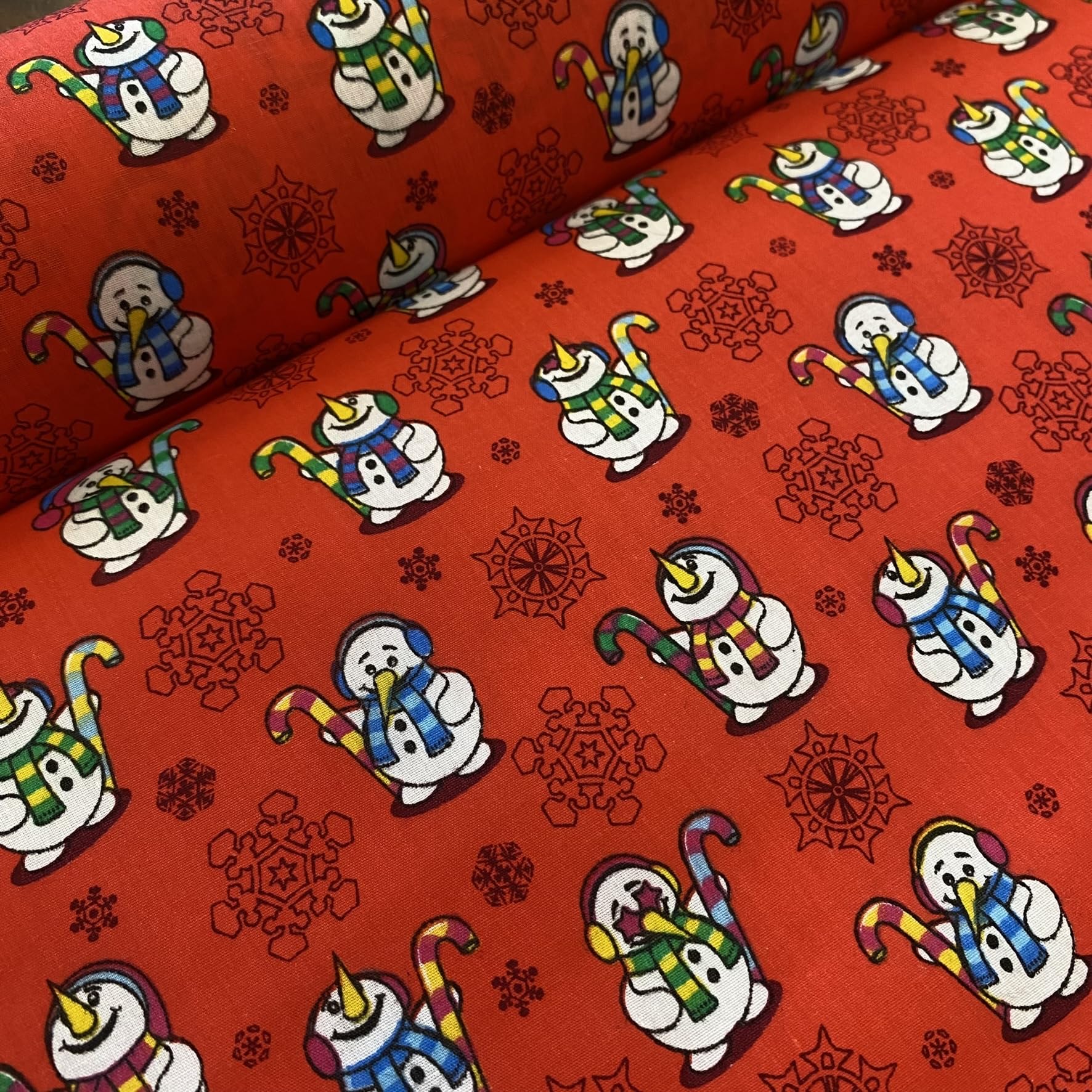 Kayes Textiles Red Christmas Polycotton Fabric - Funky Snowman Design, 44" Wide 112Cm, Per Metre