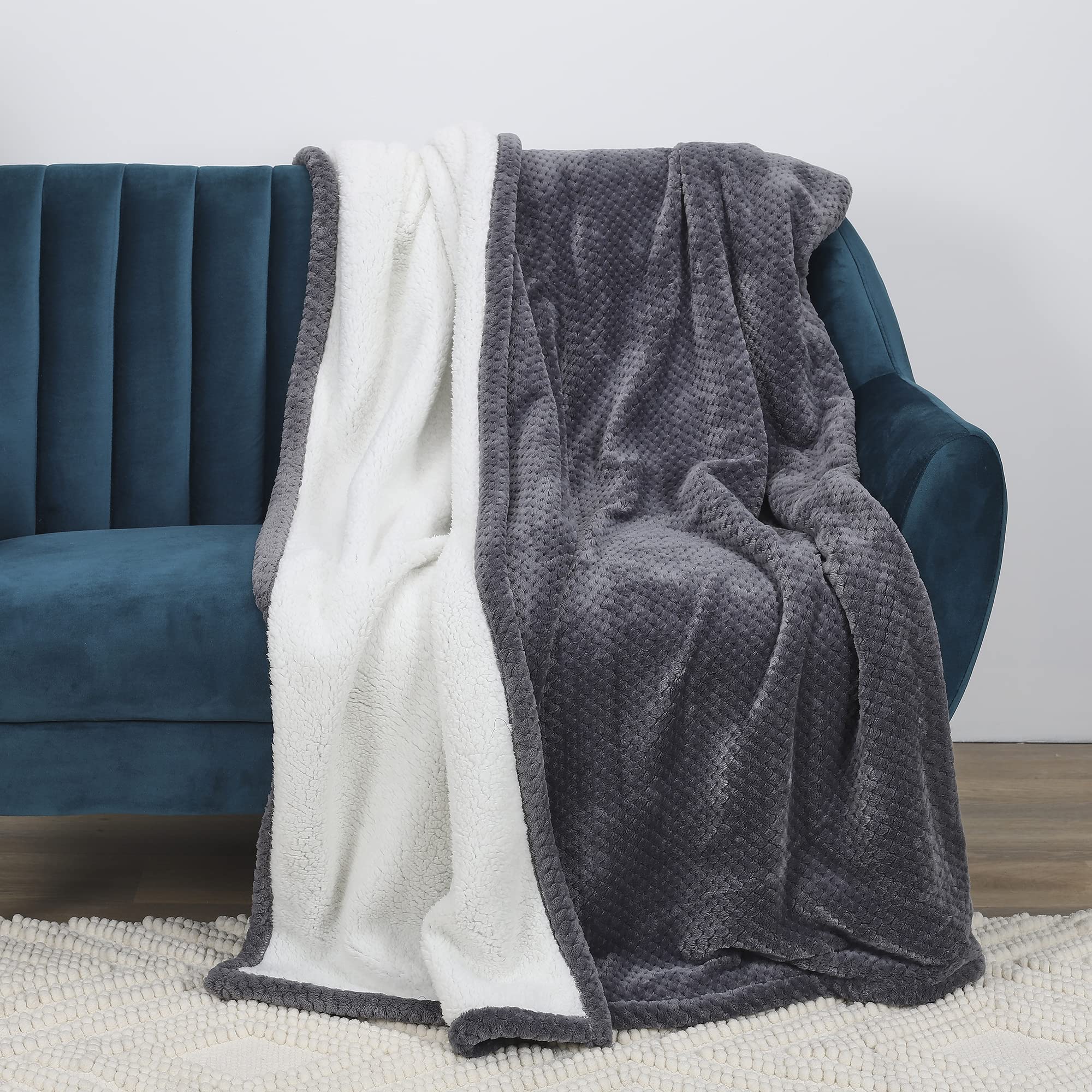 HOME DECO FACTORY Plaid Doux en Nid d'abeille 180x220 cm Décoration Gris | Polyester, plaid doux nid d'abeille, 180x220 cm, décoration intérieure, canapé ou lit, gris
