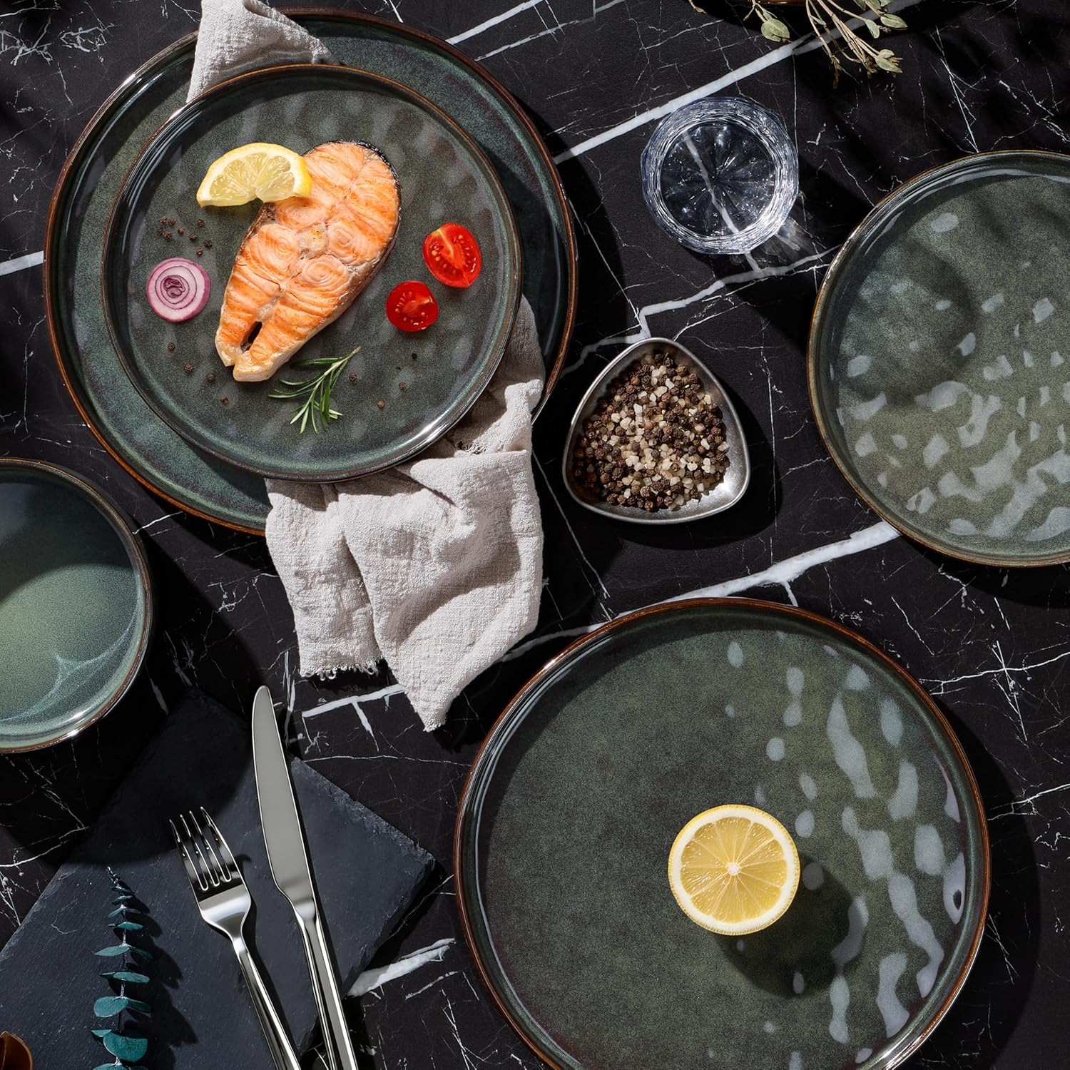 LIANYU Stoneware Dinnerware Set, 6 Piece Plates and Bowls Sets for 2, Ceramic Dish Set Includes Dinner Salad Plates, Cereal Bowls, Microwave & Dishwasher Safe, Moss Green