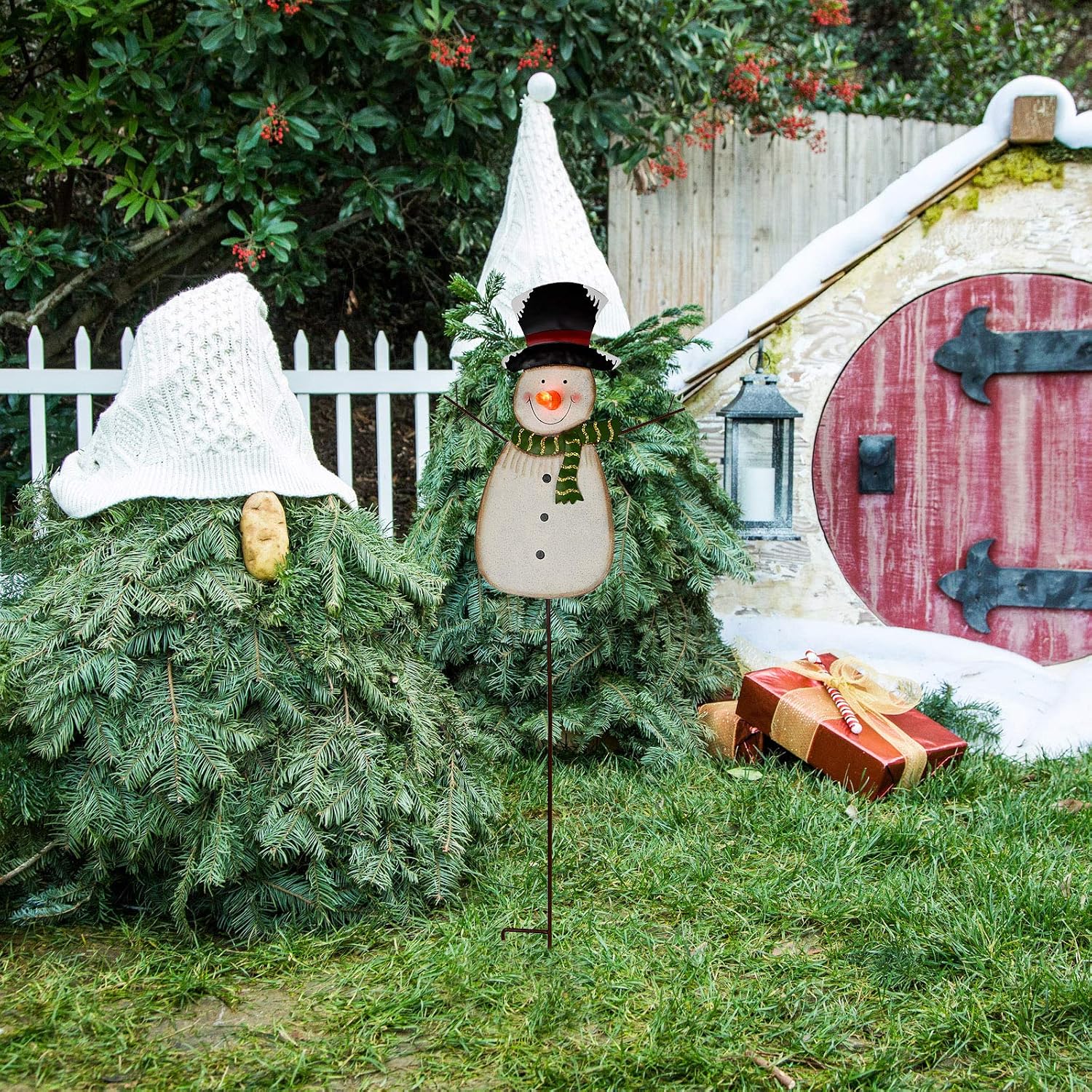 Christmas Snowman Garden Stake Decor, Outdoor Metal Yard Sign Lawn Stake With LED Battery Operated Blinking Nose, Holiday Decoration (Batteries Not Included)