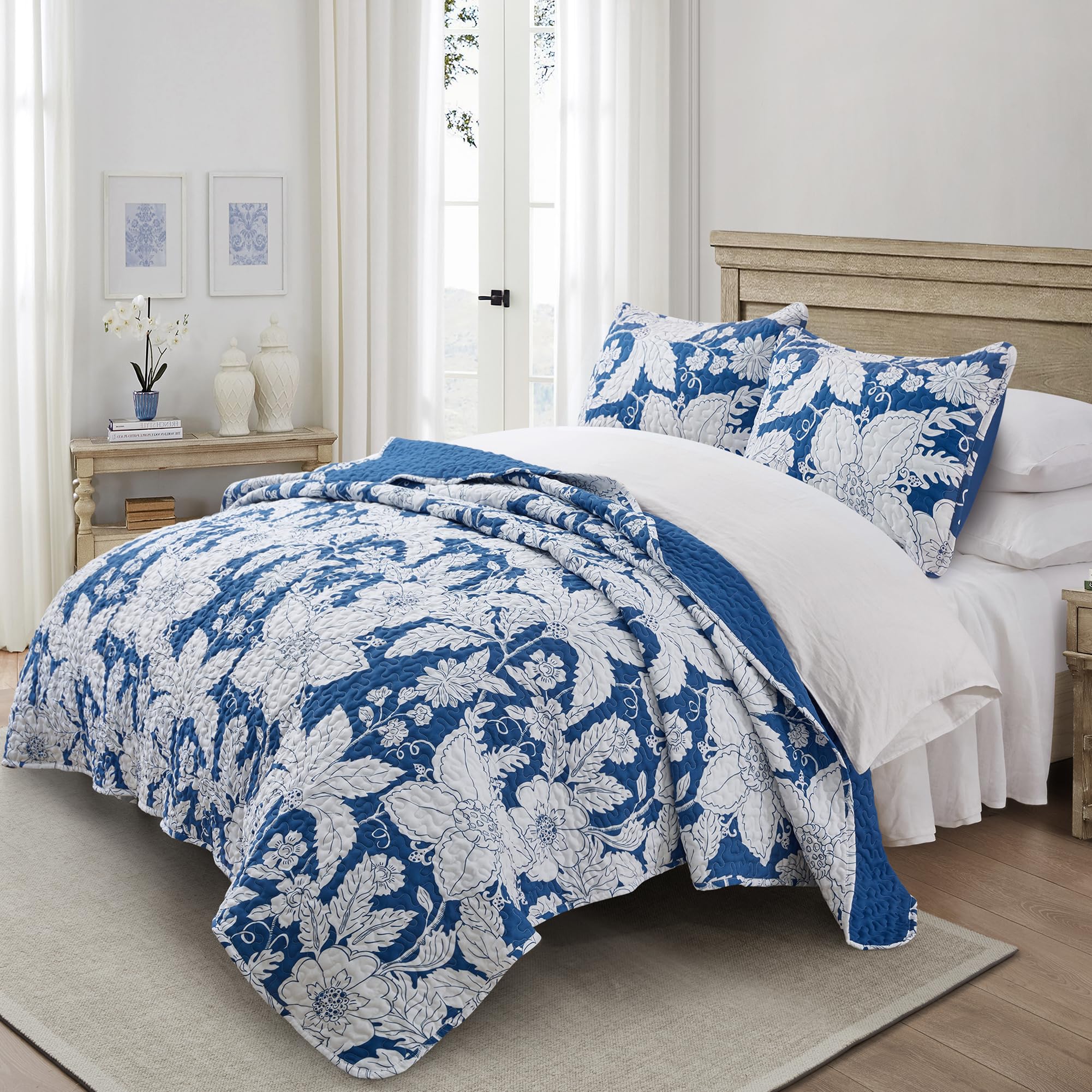 Floral Bedding Quilt Set Bedspread - Blue Floral Quilt Lightweight Reversible Dyed Oversized Bed Spread Coverlet with 2 Pillowsham for Home All Season Tropical Royal Luxury (Queen)