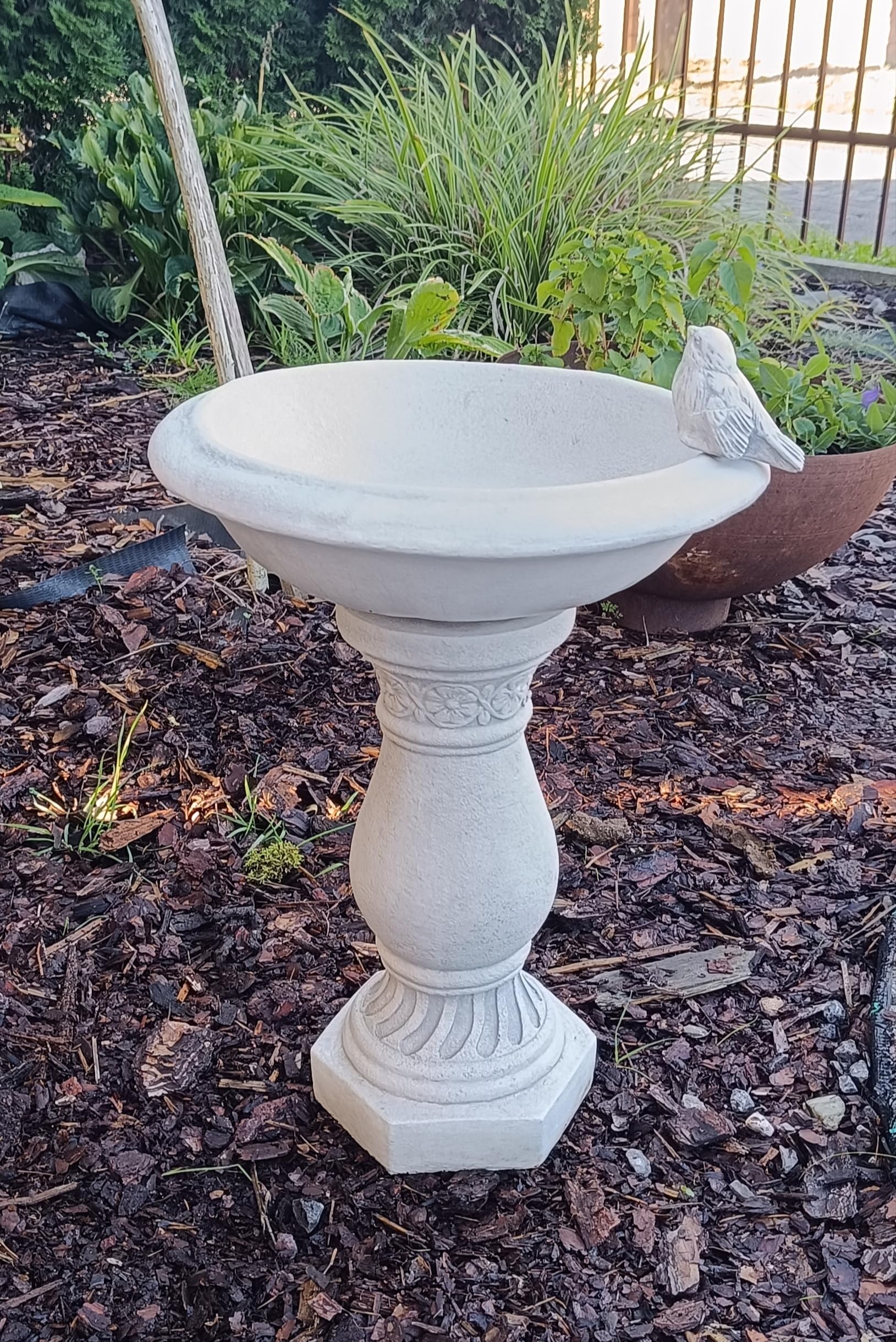 Ornement de Jardin en Pierre coulée - Bain d'oiseau Antique sur Colonne décorative