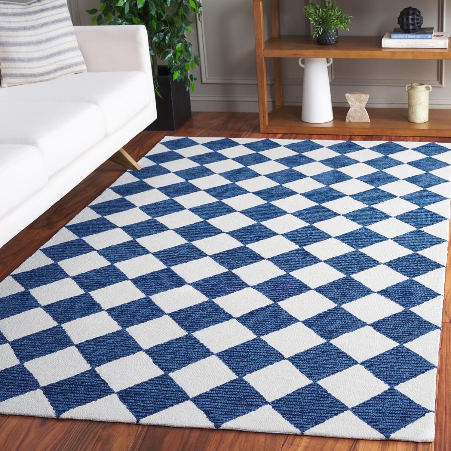 SAFAVIEH Ebony Collection Area Rug - 4' Square, Sage & Ivory, Handmade Wool, Checkered Design, Ideal for Living Room, Bedroom, Dining Space (EBN120W)