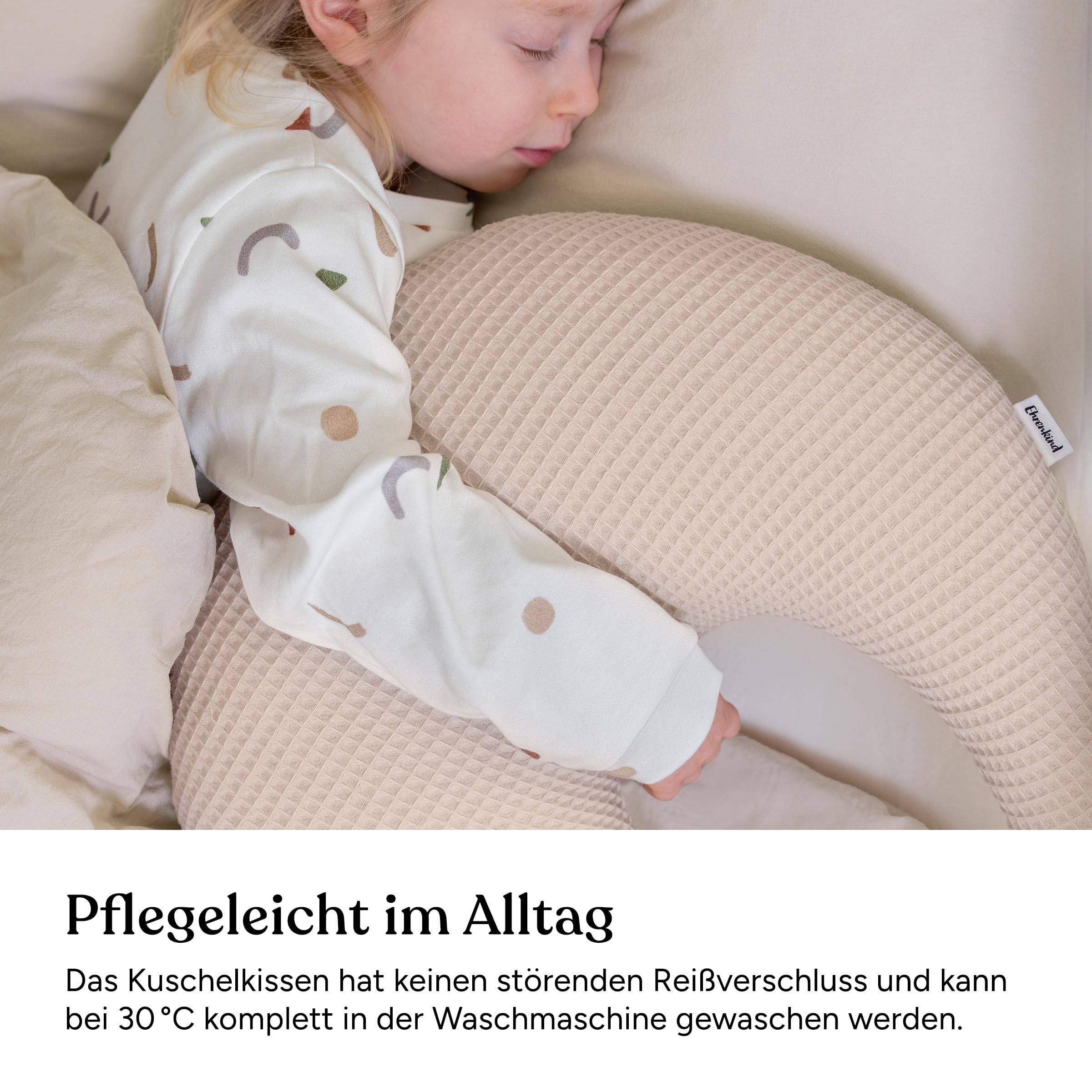 Ehrenkind® Kuschelkissen Mond aus Bio-Baumwolle | Waffelpiqué Dekokissen & Kuschelkissen fürs Kinderzimmer | Atmungsaktiv & formstabil | Beige
