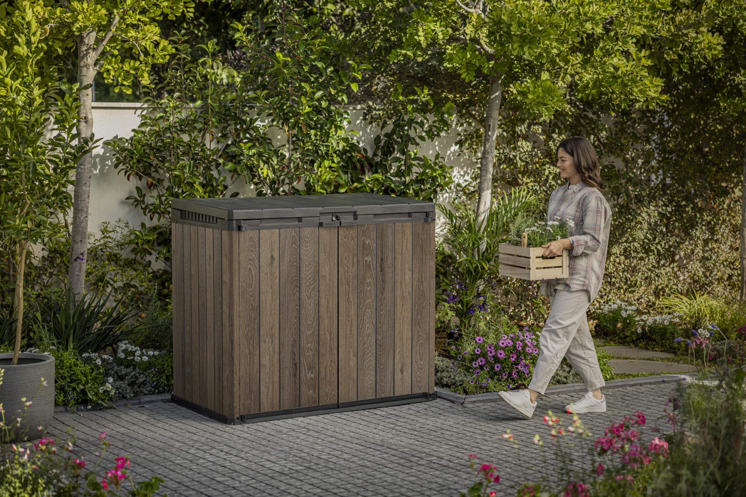 Keter Store It Out Darwin Walnuss Optik – 1100 L Gartenbox, Gerätebox, Aufbewahrungsbox – Holzoptik, wetterfest, abschließbar, Signature Collection