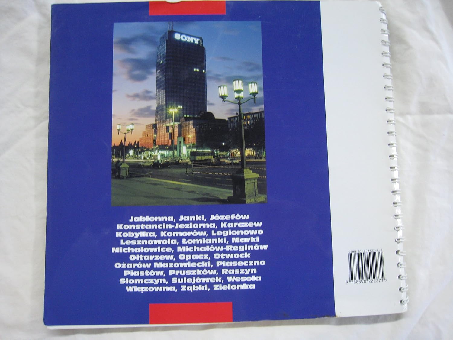 Warszawa atlas miasta i okolic =: Atlas of Warsaw and suburbs = Stadatlas Warschau mit Umgebung = Atlas de la banlieue de Varsovie (Polish Edition)      Hardcover – January 1, 1997