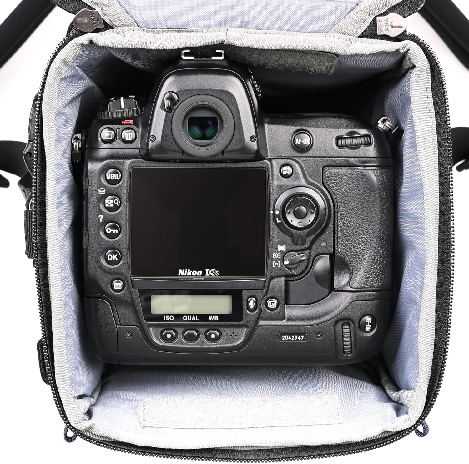 Think Tank Digital Holster 150 V3 Camera Bag Only for Gripped Camera Body with 150-600mm Long Lens Attached