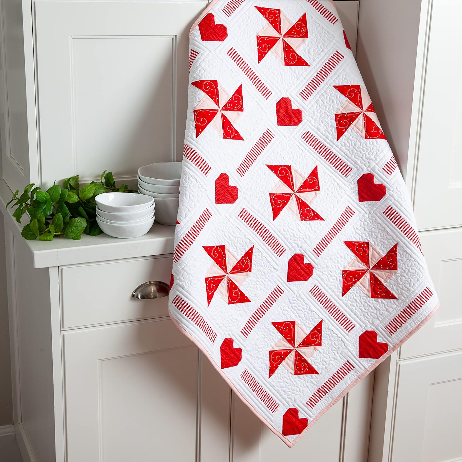 Riley Blake Quilt Project of The Month Kit: Easy DIY Designs for Every Season, for Quilting, Apparel, Crafting, and Home Decor (Table Topper - February)