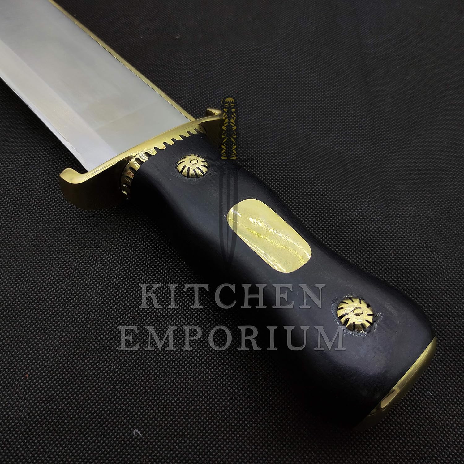 Damascus KE-01371-HK 15.50 Custom handmade D2 Tool Steel Iron Mistress Hunting Knife D2 Tool Steel Iron Mistress Hunting knife, Silver