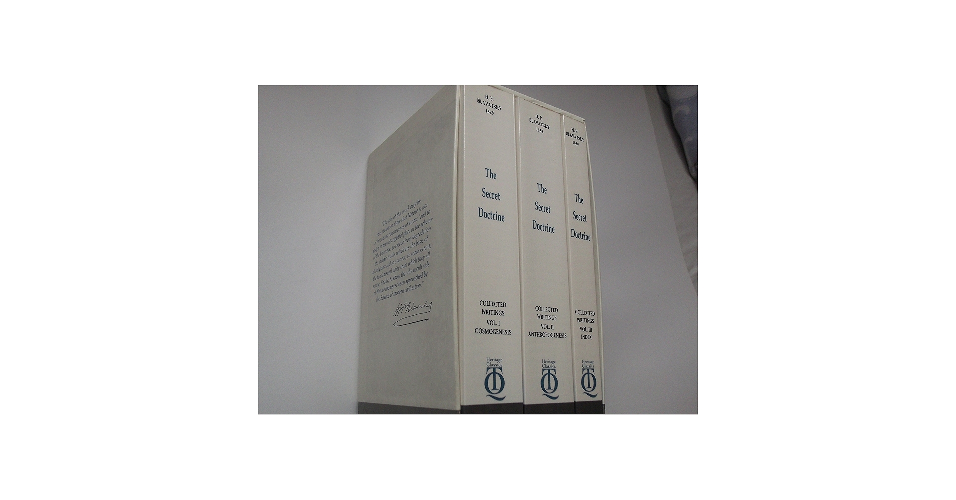 Secret Doctrine: Three Volumes in a Slipcase: Blavatsky
