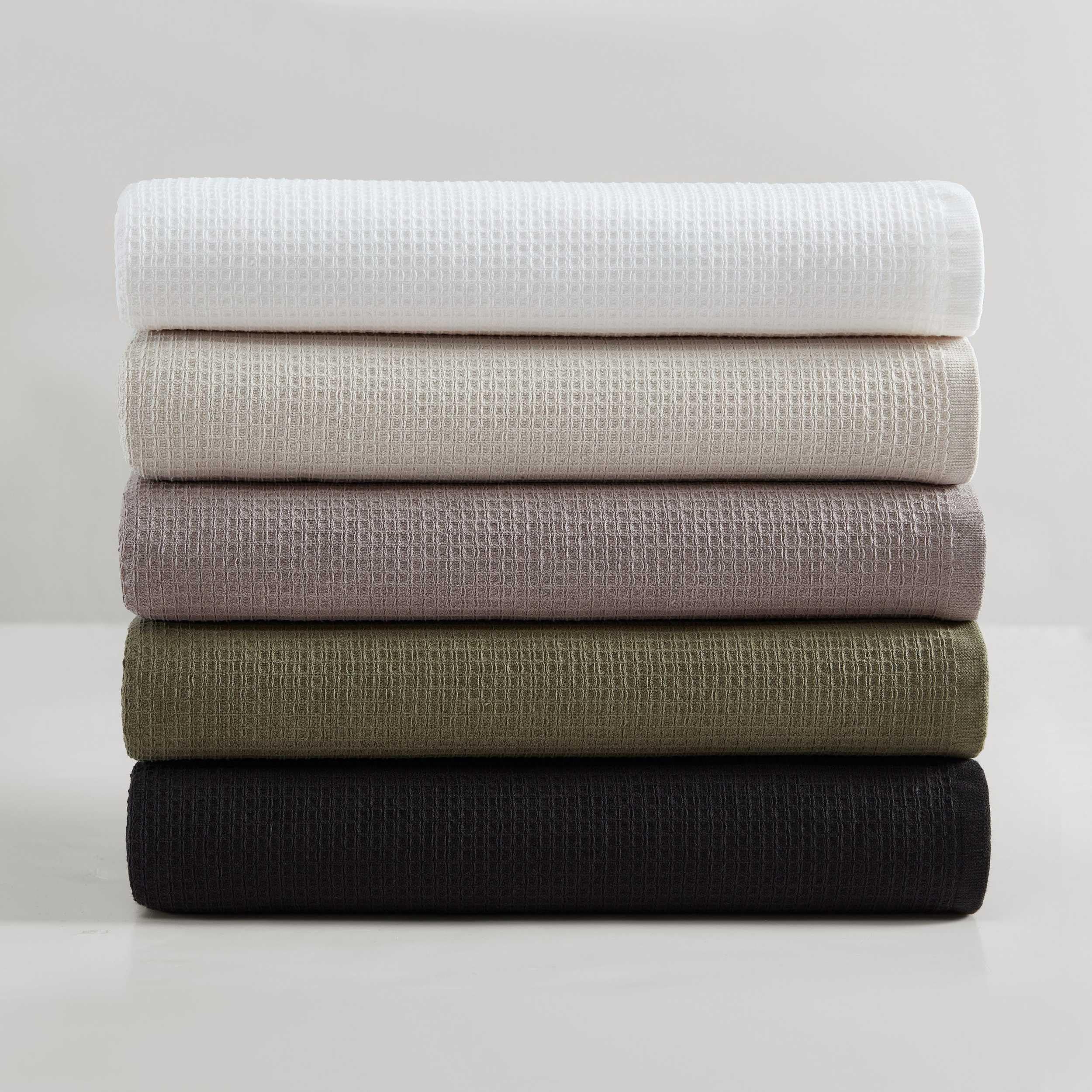 Calvin Klein - Juego de Toallas, Toallas de algodón Suaves y absorbentes, decoración Moderna de baño (Eternity Solid Black, 3 Piezas)