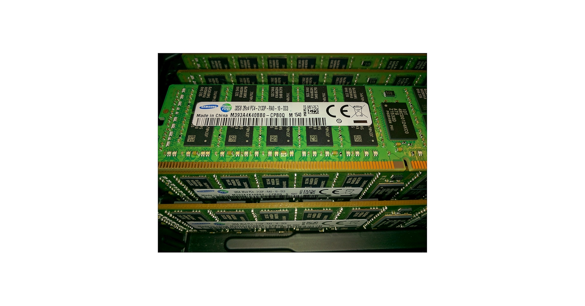 Samsung 32GB PC4-17000P-R DDR4-2133 2RX4 ECC RDIMM Memory