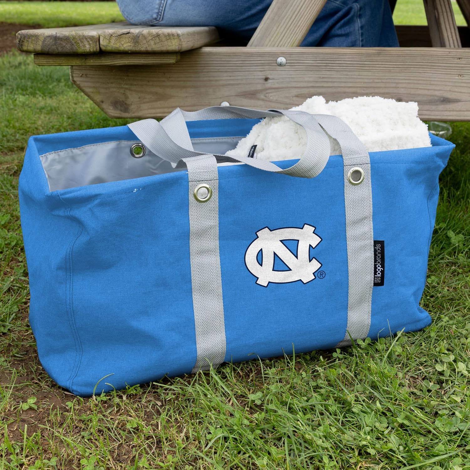 Logo Brands Officially Licensed NCAA Unisex Crosshatch Picnic Caddy, One Size, Team Color