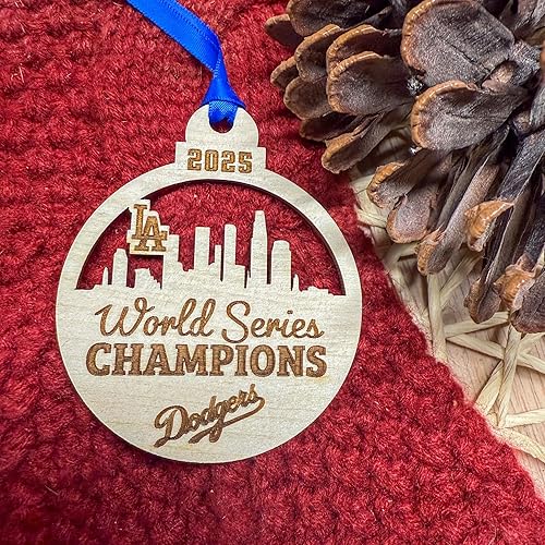 Miniatura 2 de LA D O D G E R S Abedul Grabado Los Ángeles Béisbol Adorno de vacaciones Decoración de recuerdo de madera rústica NL Champs 2025
