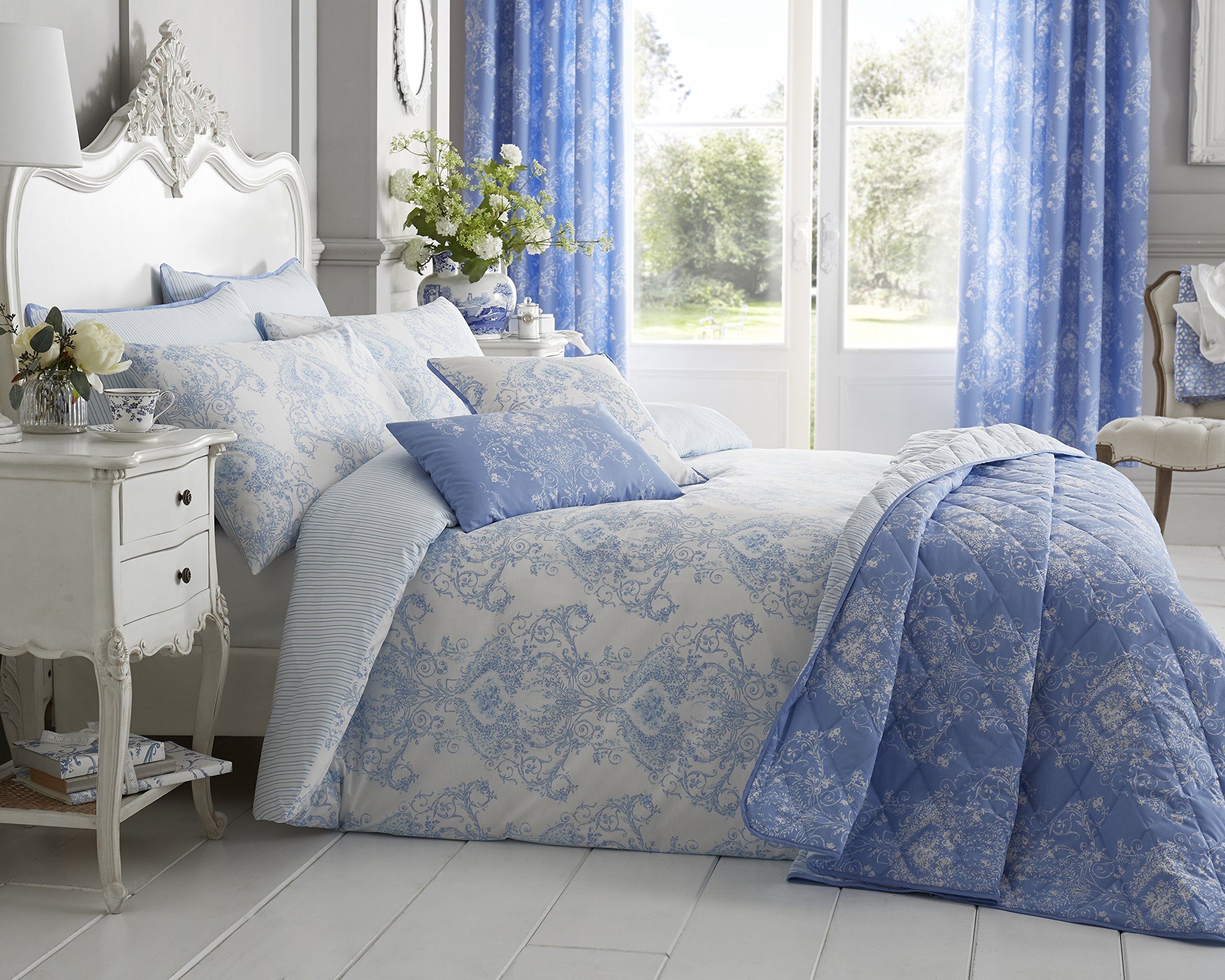 200 Thread Count Cotton Rich Stunning Toile Design Duvet Cover Set in Blue Double Bed Size
