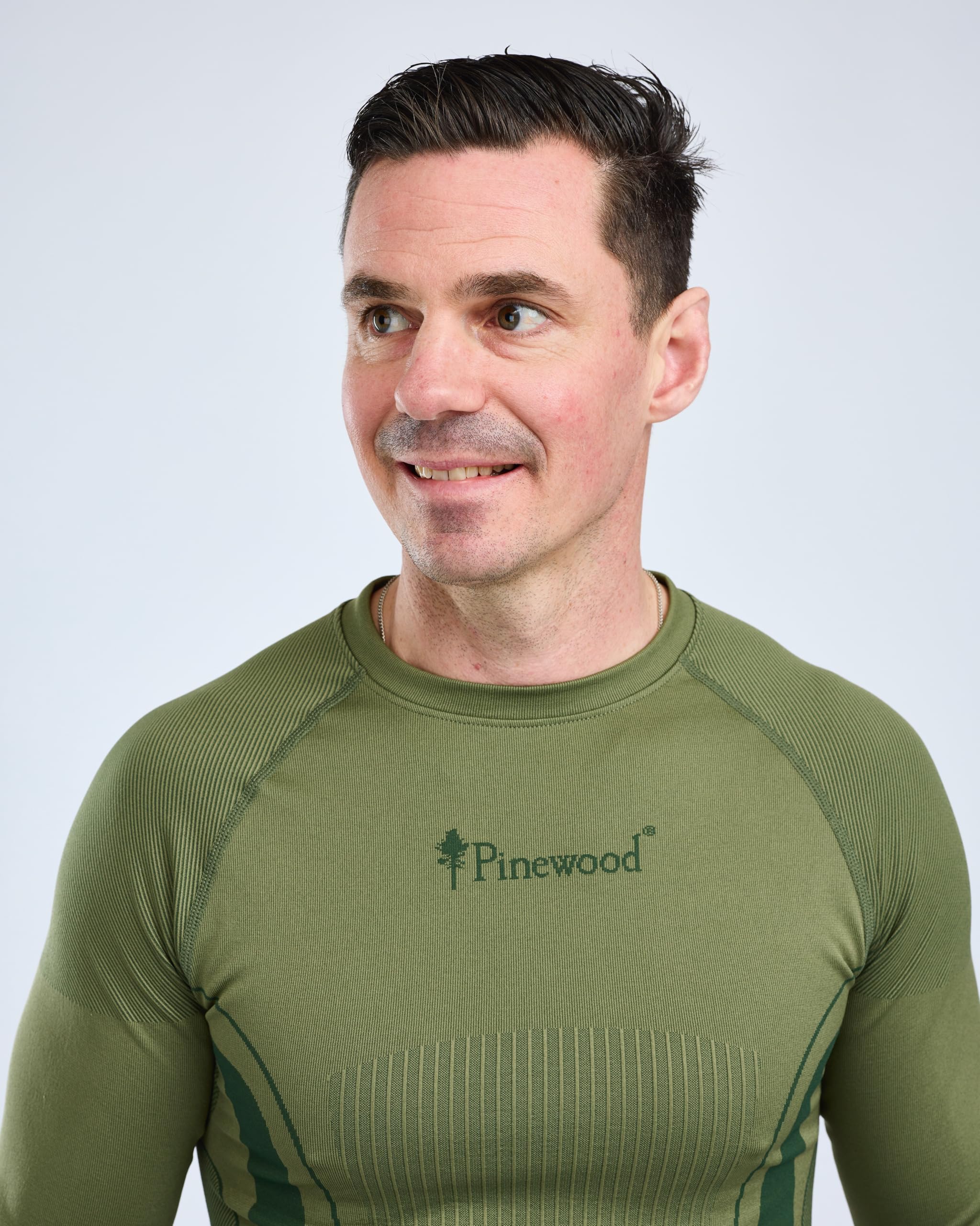 Pinewood Herren Seamless Funktionsunterwäsche Set - Hochelastisches Baselayer Set mit weichem 4-Wege-Stretch-Material und körpernaher Passform - Reguliert Körpertemperatur und Geruch