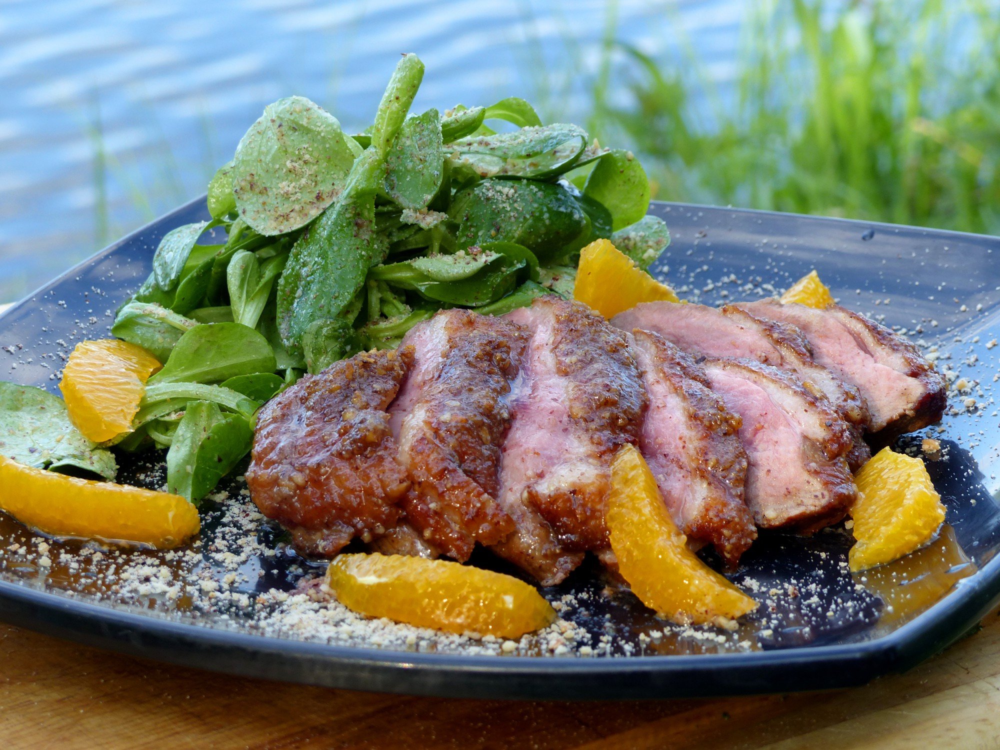 Auswärts Kochen Buch - Leckere Outdoor Rezepte in einem Kochbuch für Angler & Naturfreunde