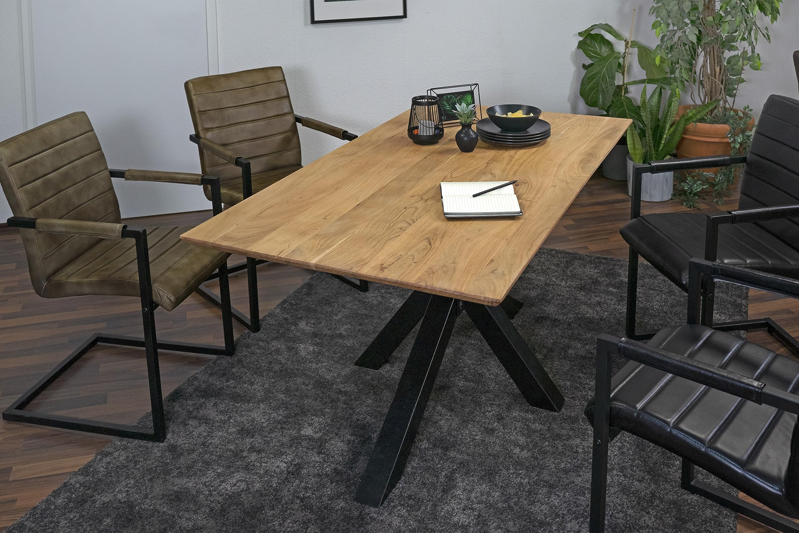 SAM Esstisch Abby 160x85 cm Akazie Natur Schweizer Kante Spider schwarz | massiver Holztisch, Akazienholz naturfarben, 26 mm Tischplatte, Metallgestell, Esszimmertisch