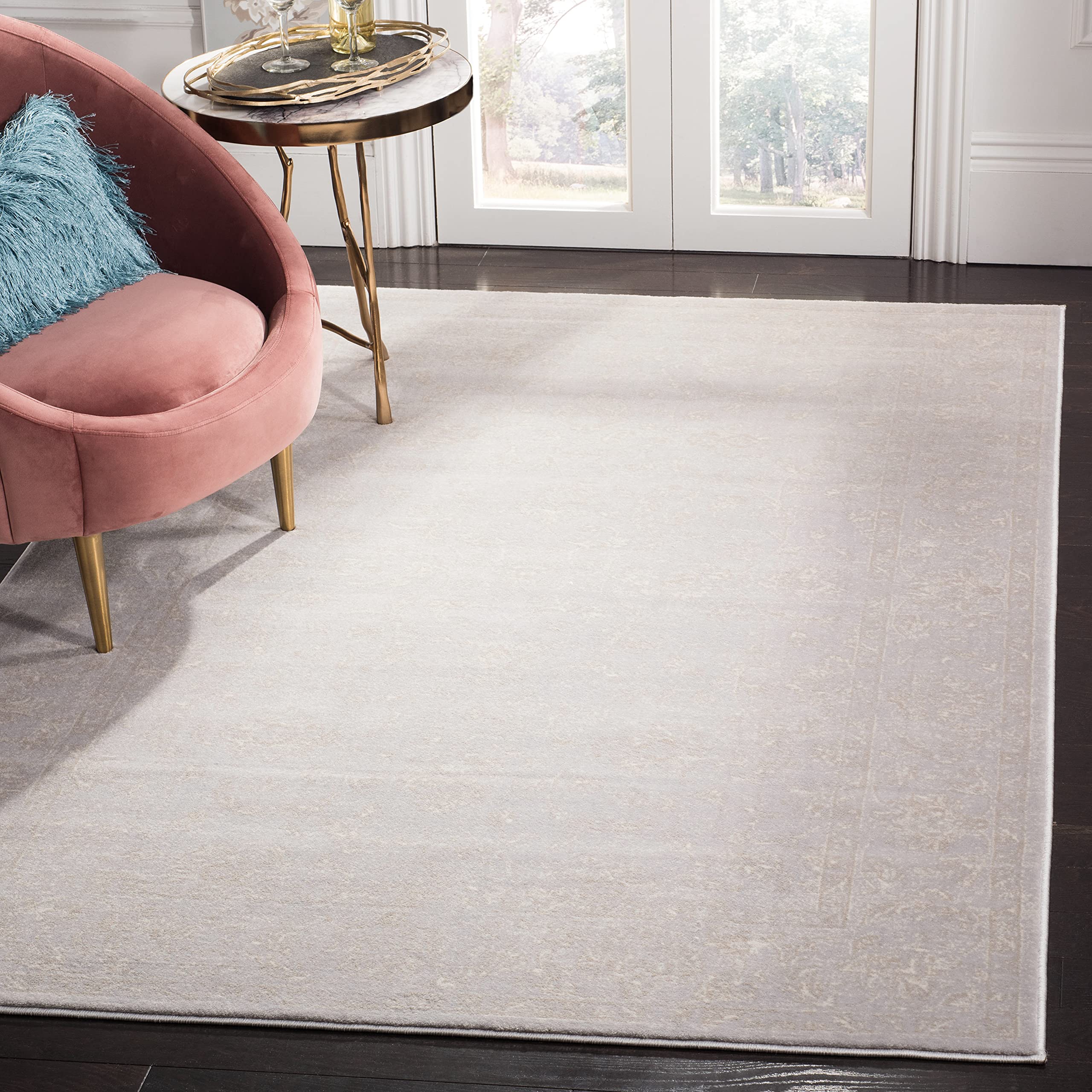 SAFAVIEH Carnegie Collection Area Rug - 6'7" x 9'2", Light Grey & Cream, Vintage Distressed Design, Non-Shedding & Easy Care, Ideal for High Traffic