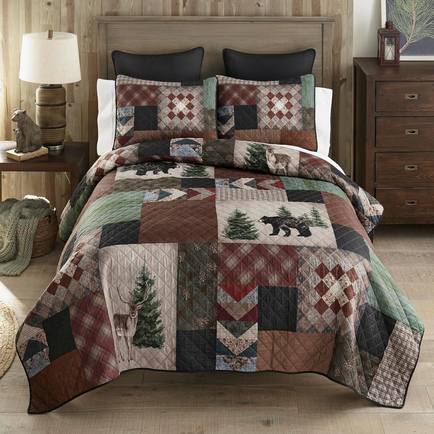Donna Sharp Greenwood Patch-Queen Quilt Set, Measures 90 x 90, Includes 1 Quilt and 2 Standard Shams, Machine Washable