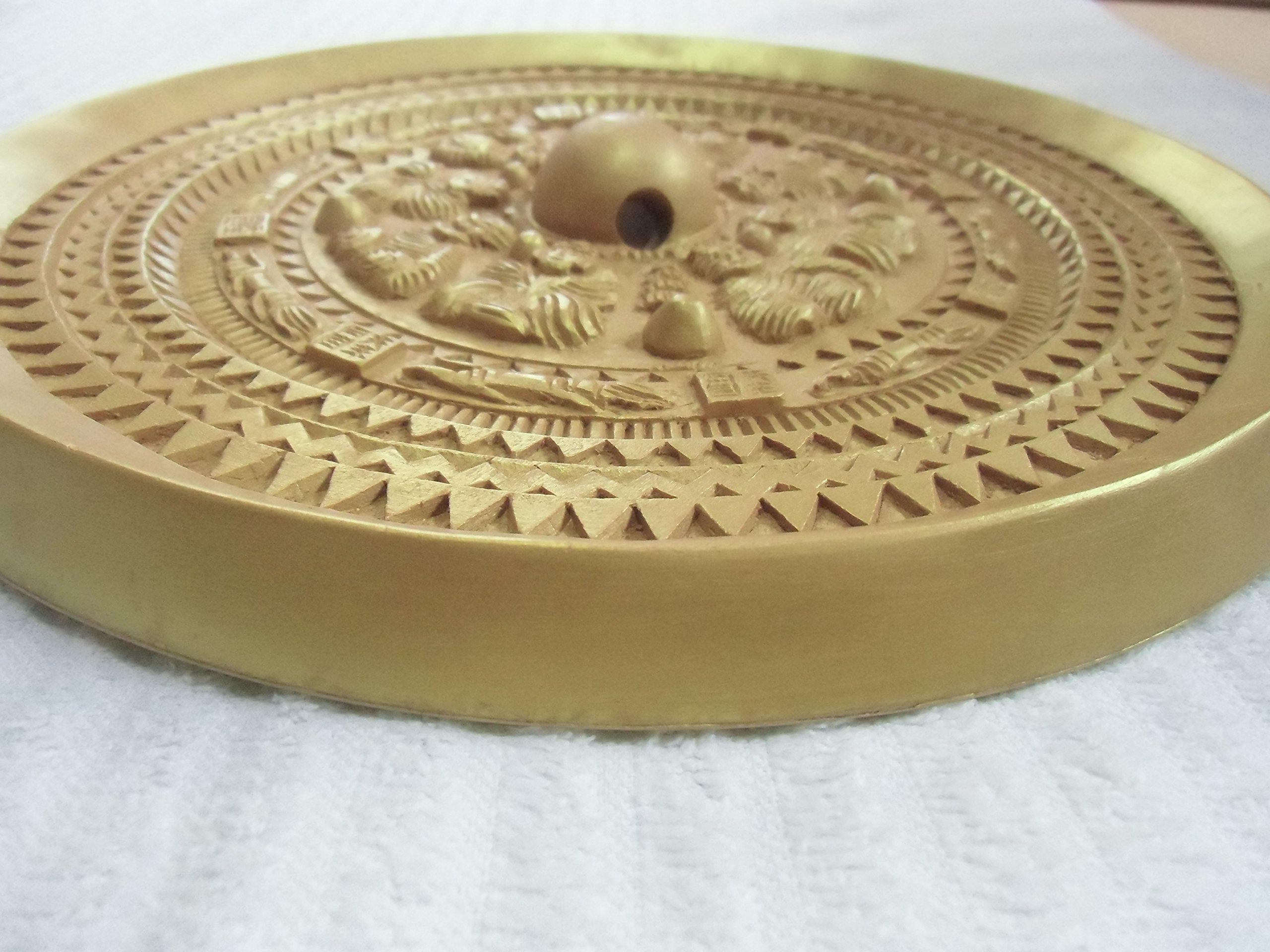 Amazon.co.jp: 【ノーブランド品】三角縁神獣鏡レプリカ 26cm金色艶